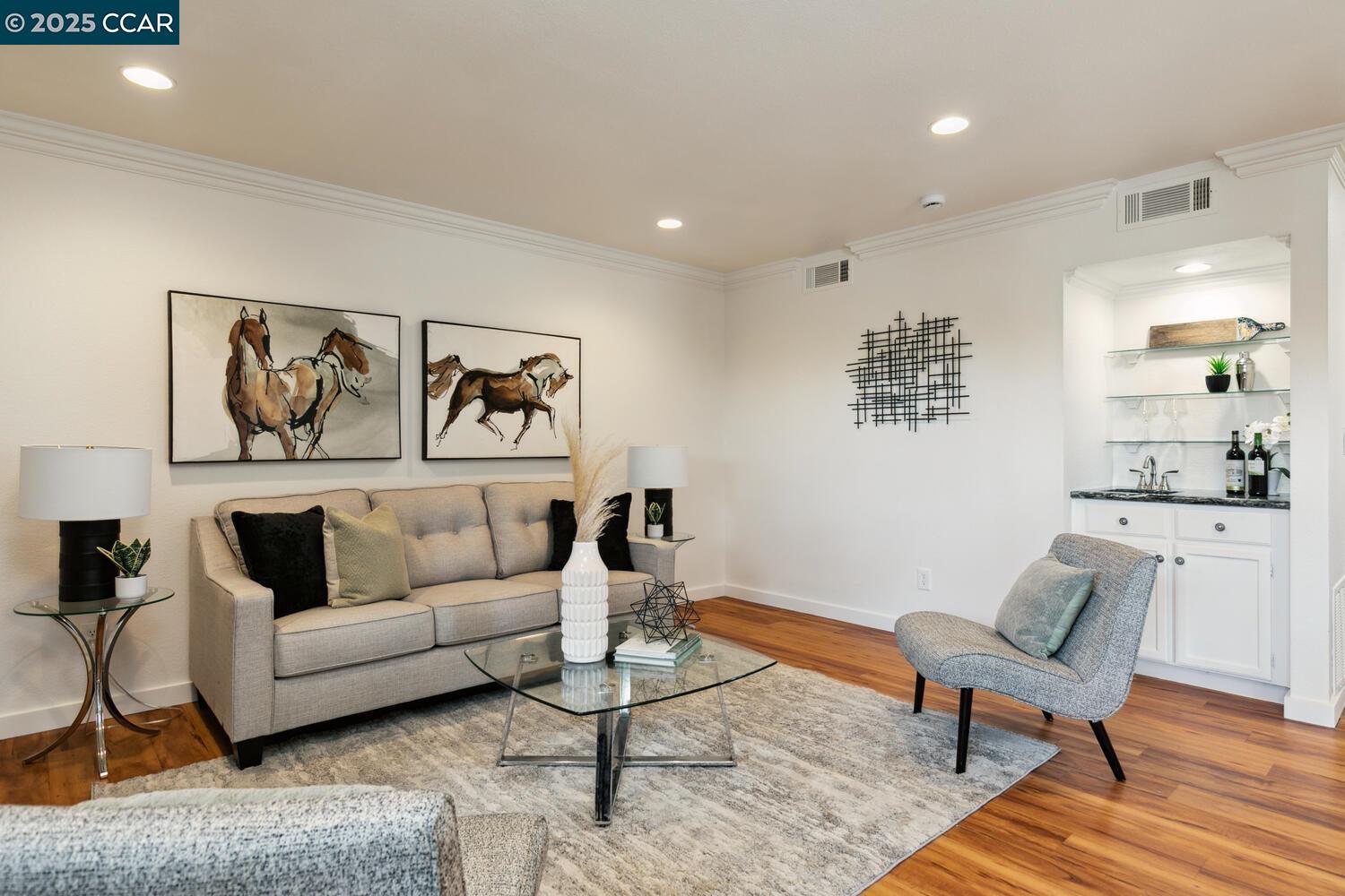 Photo #11: 41101733 Listing: Photo #11