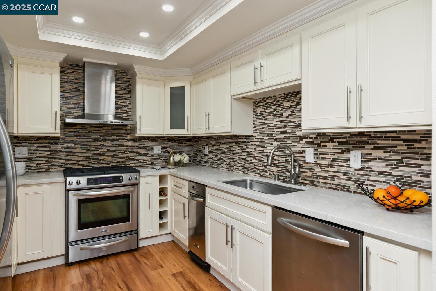 Photo #8: 41101733 Listing: Photo #8