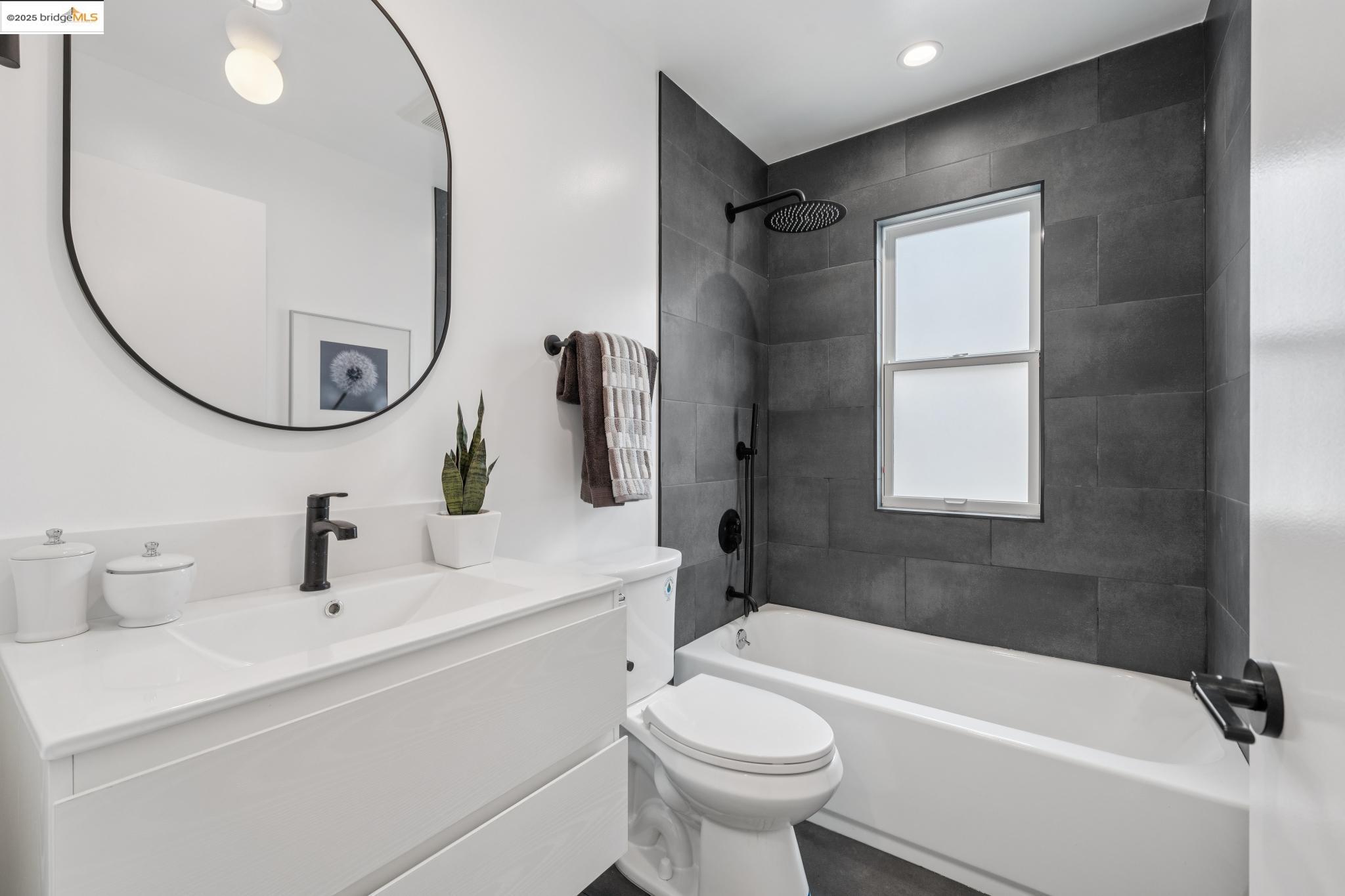 Detail Gallery Image 15 of 60 For 1207 Cedar St, Berkeley,  CA 94702 - 4 Beds | 4 Baths