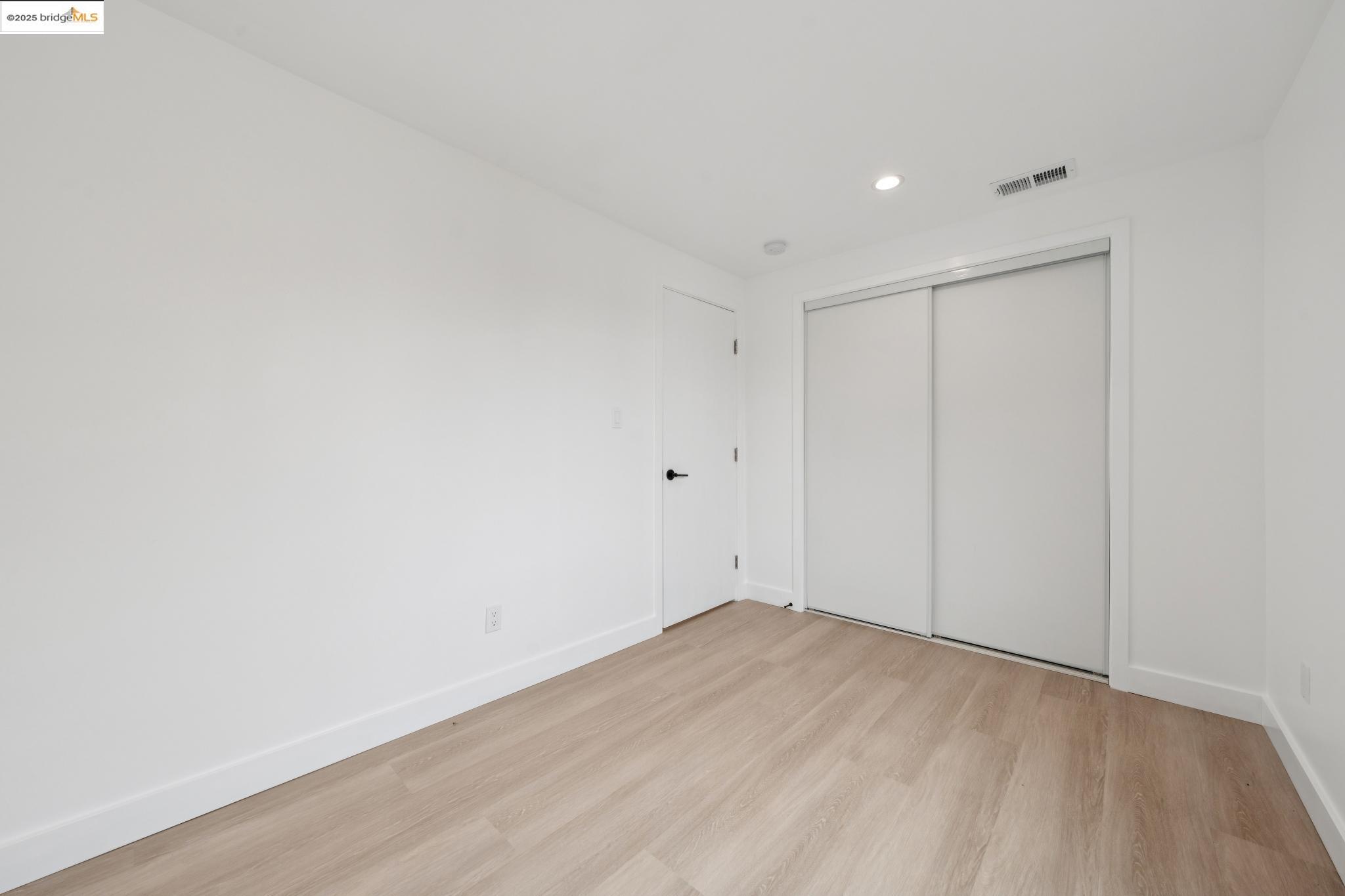 Detail Gallery Image 19 of 60 For 1207 Cedar St, Berkeley,  CA 94702 - 4 Beds | 4 Baths