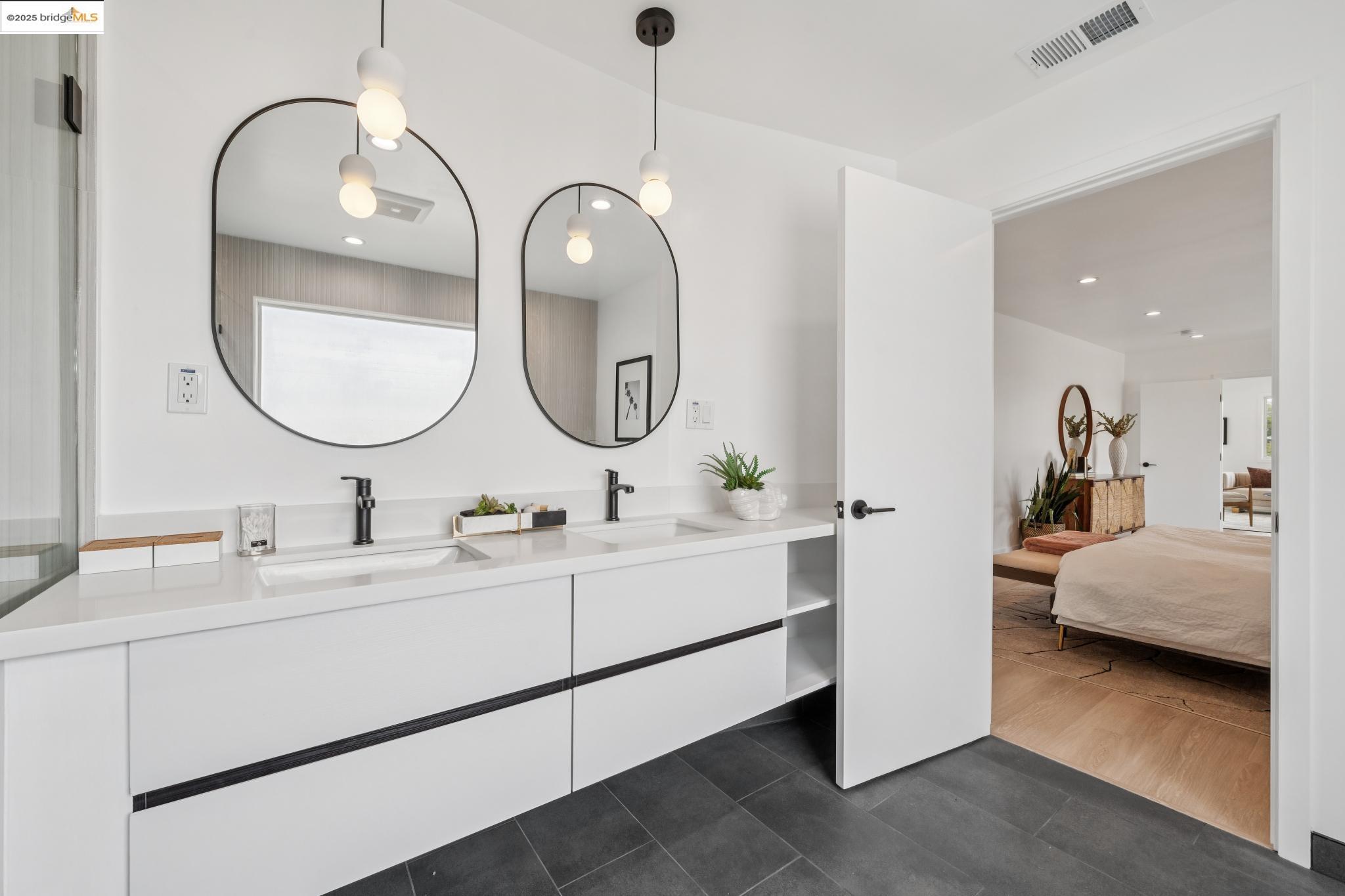 Detail Gallery Image 37 of 60 For 1207 Cedar St, Berkeley,  CA 94702 - 4 Beds | 4 Baths
