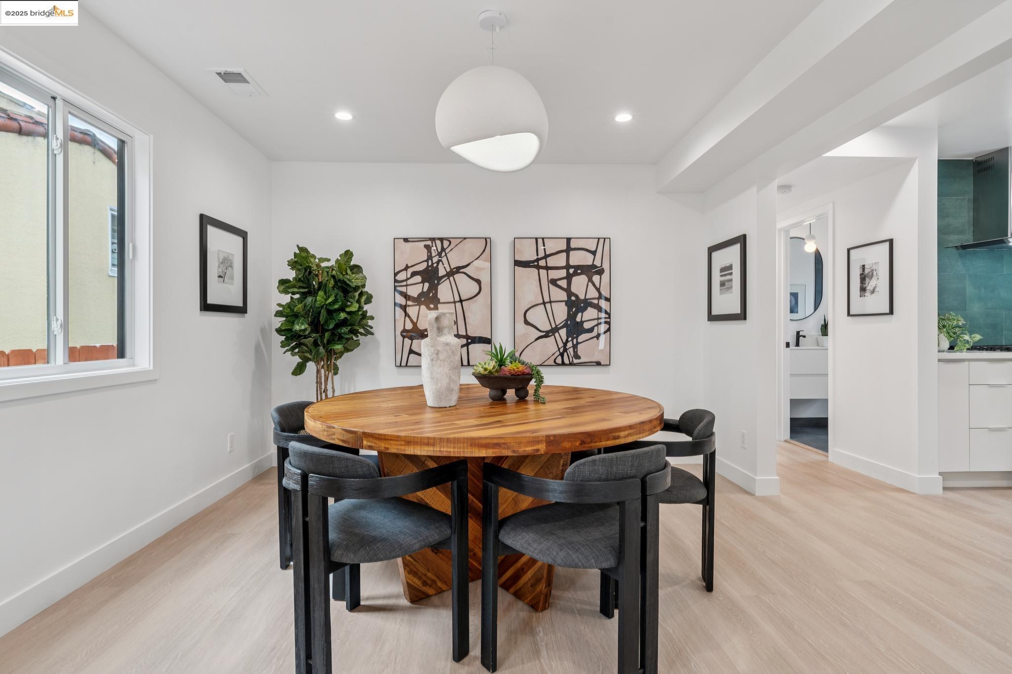 Detail Gallery Image 5 of 60 For 1207 Cedar St, Berkeley,  CA 94702 - 4 Beds | 4 Baths