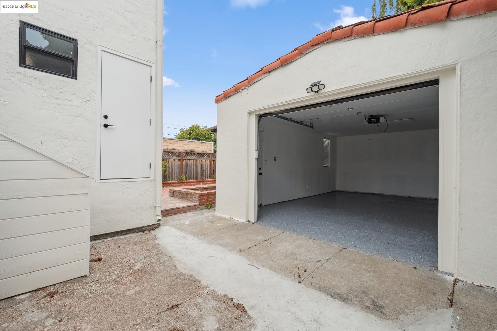 Detail Gallery Image 49 of 60 For 1207 Cedar St, Berkeley,  CA 94702 - 4 Beds | 4 Baths