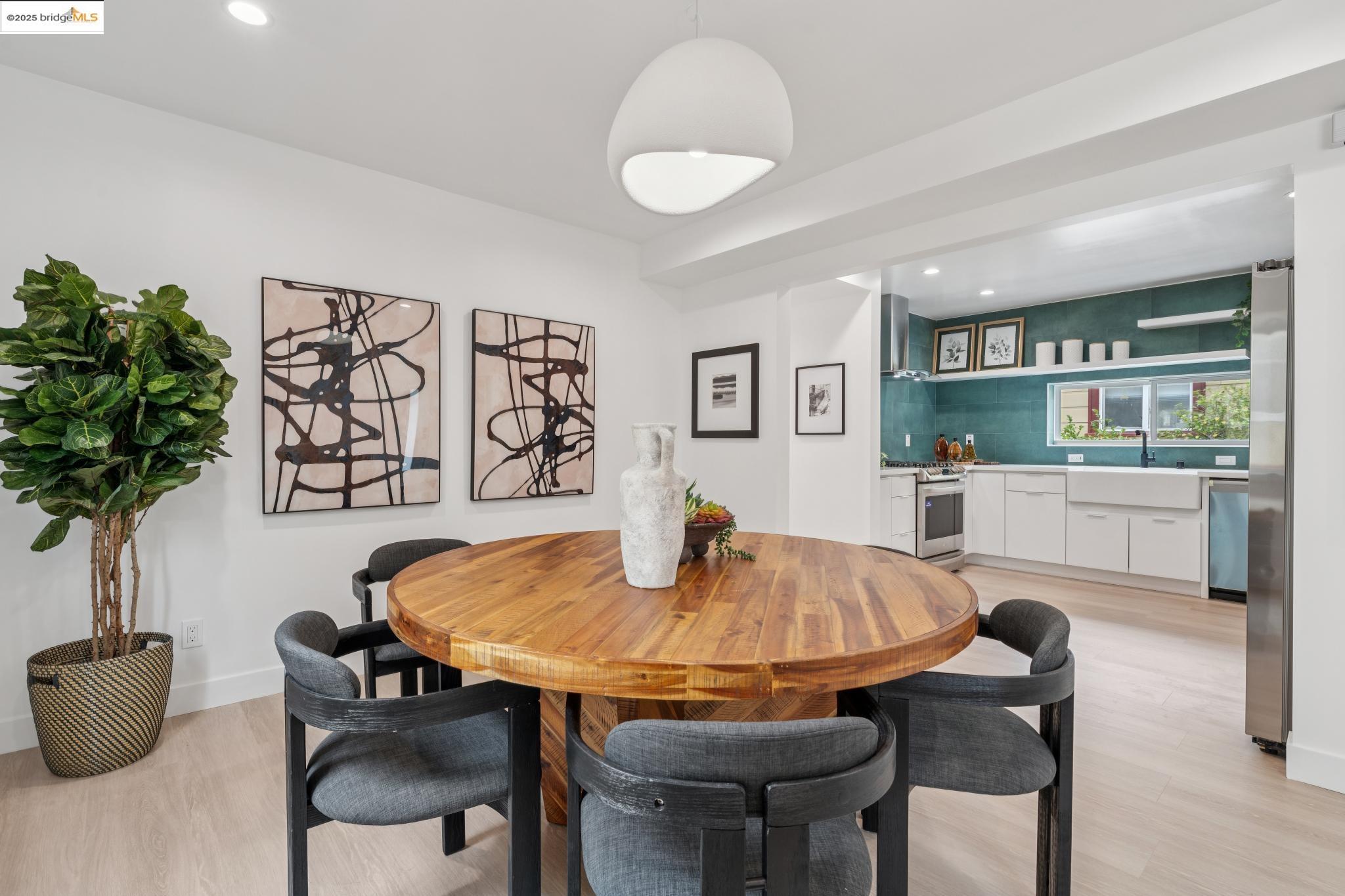 Detail Gallery Image 6 of 60 For 1207 Cedar St, Berkeley,  CA 94702 - 4 Beds | 4 Baths