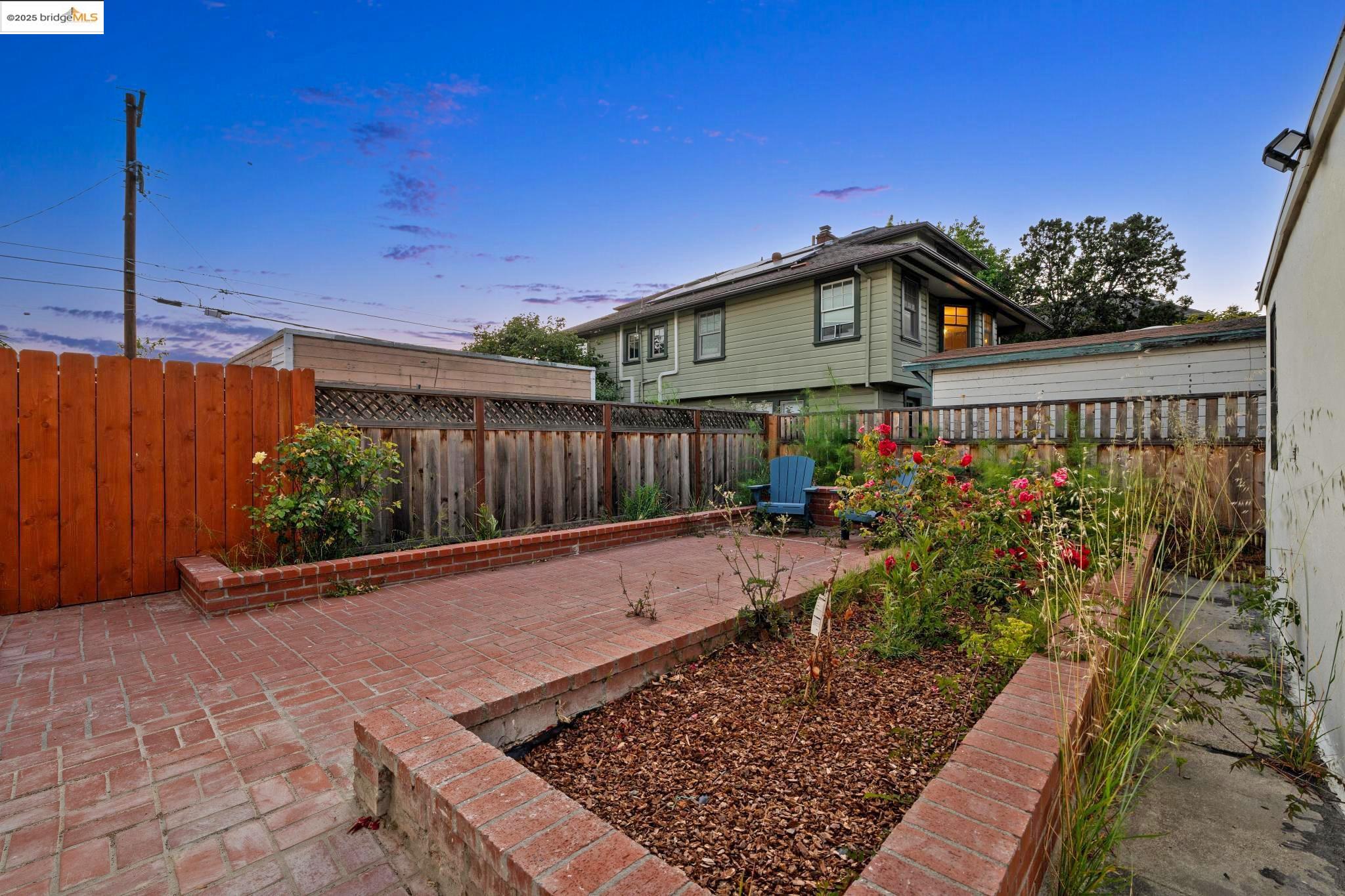 Detail Gallery Image 52 of 60 For 1207 Cedar St, Berkeley,  CA 94702 - 4 Beds | 4 Baths