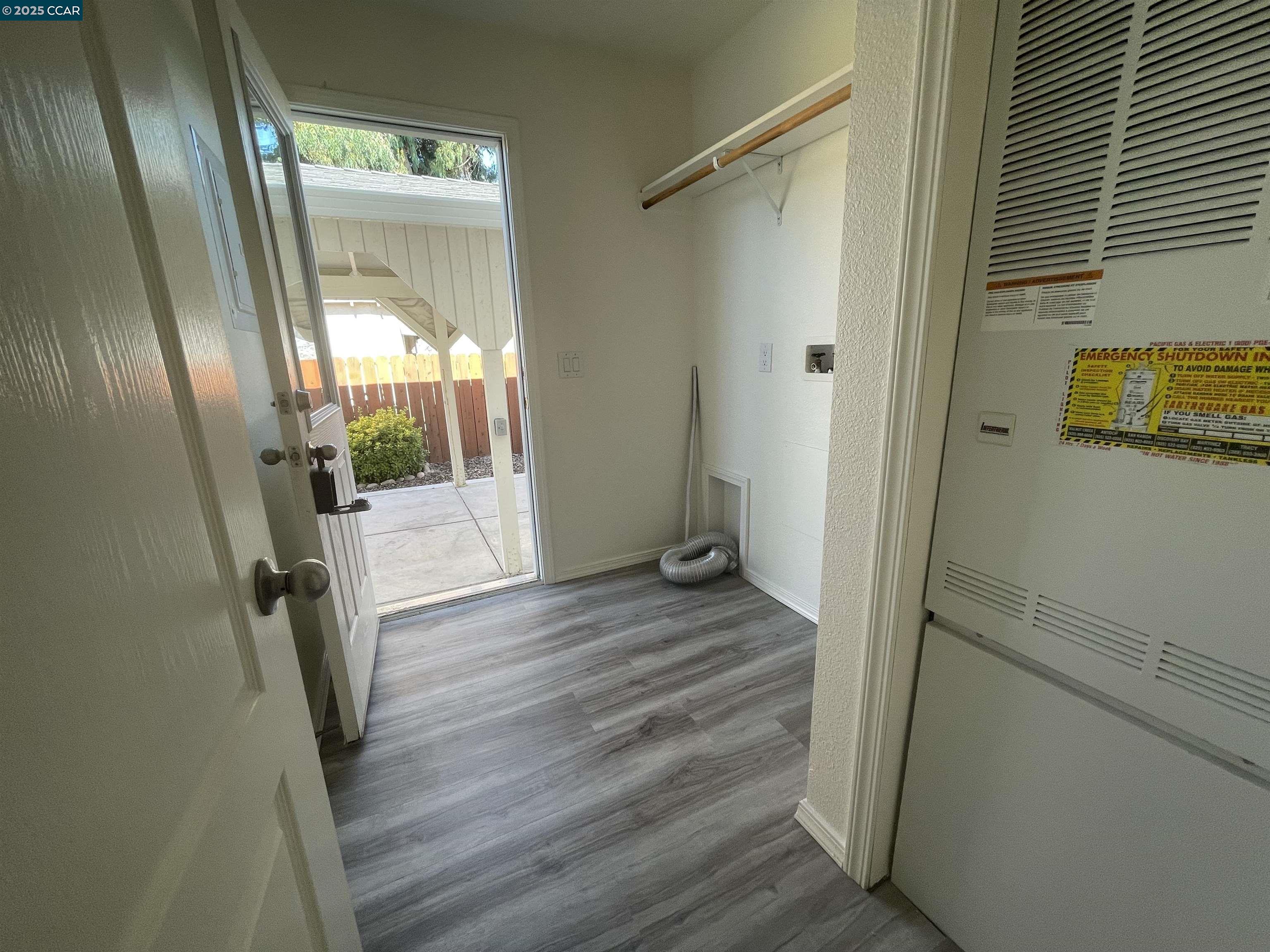 16 Washington St, Bay Point, California 94565, 3 Bedrooms Bedrooms, 7 Rooms Rooms,2 BathroomsBathrooms,Residential Lease,For Rent,16 Washington St,41101737