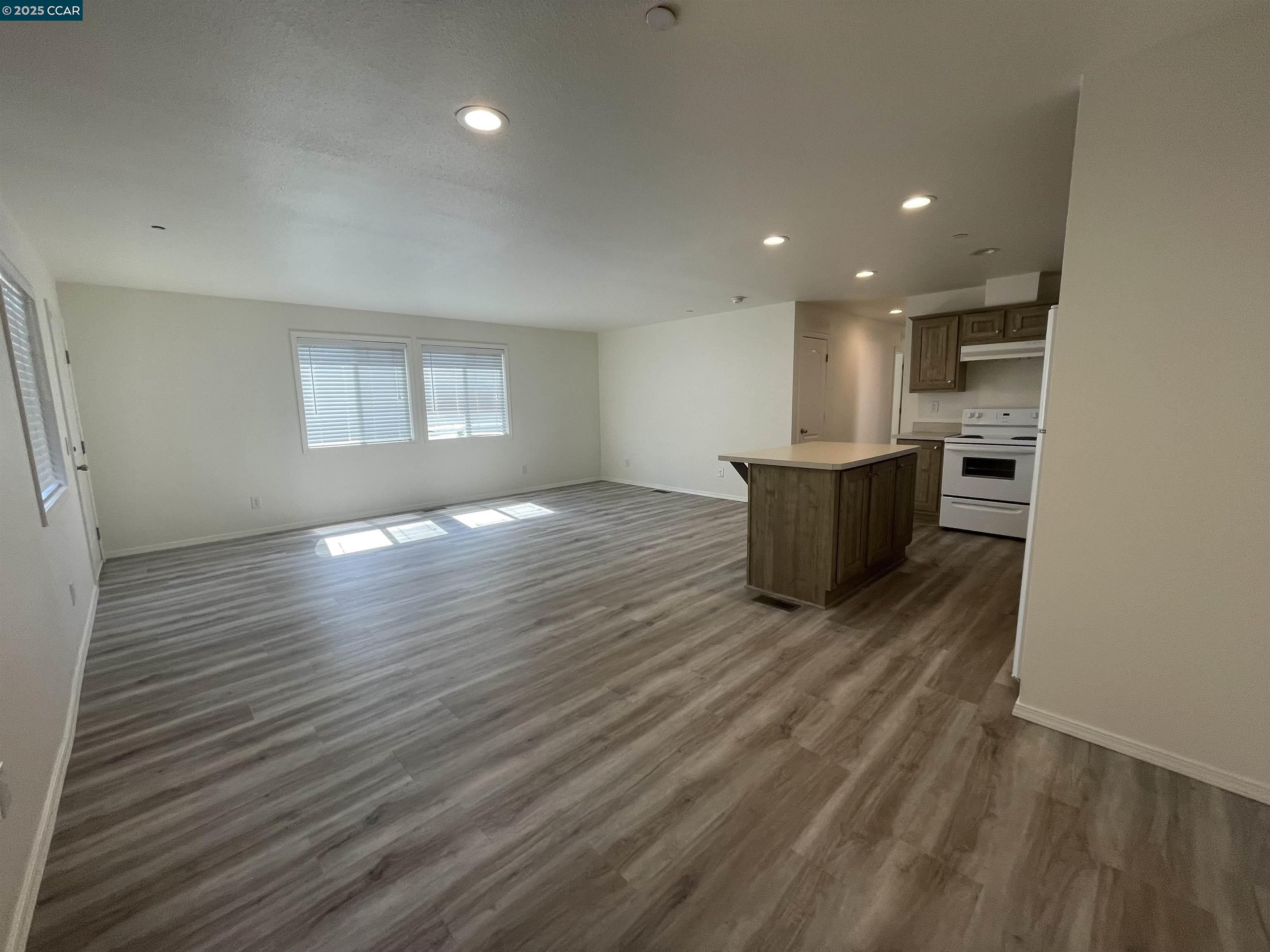 16 Washington St, Bay Point, California 94565, 3 Bedrooms Bedrooms, 7 Rooms Rooms,2 BathroomsBathrooms,Residential Lease,For Rent,16 Washington St,41101737