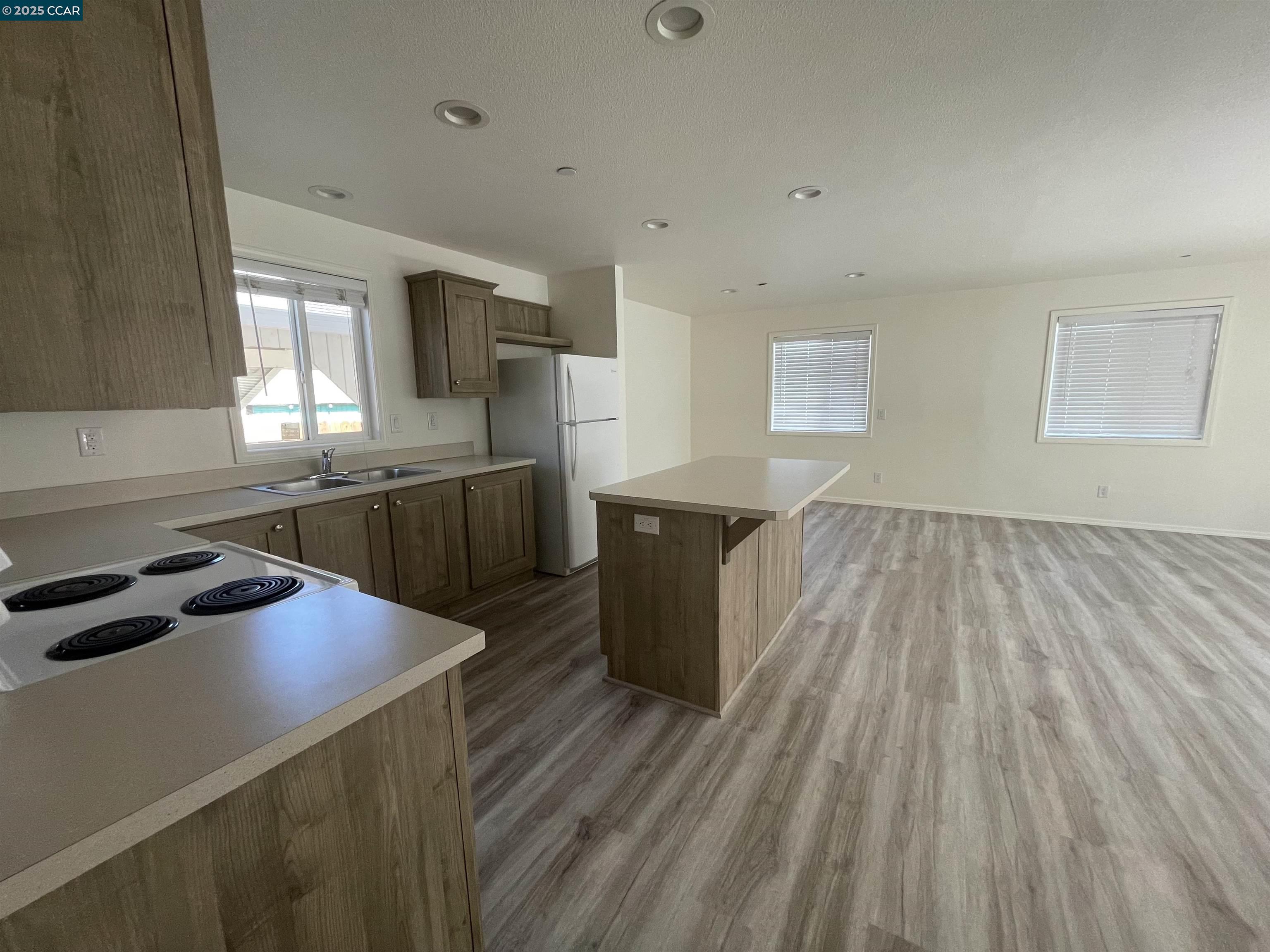16 Washington St, Bay Point, California 94565, 3 Bedrooms Bedrooms, 7 Rooms Rooms,2 BathroomsBathrooms,Residential Lease,For Rent,16 Washington St,41101737