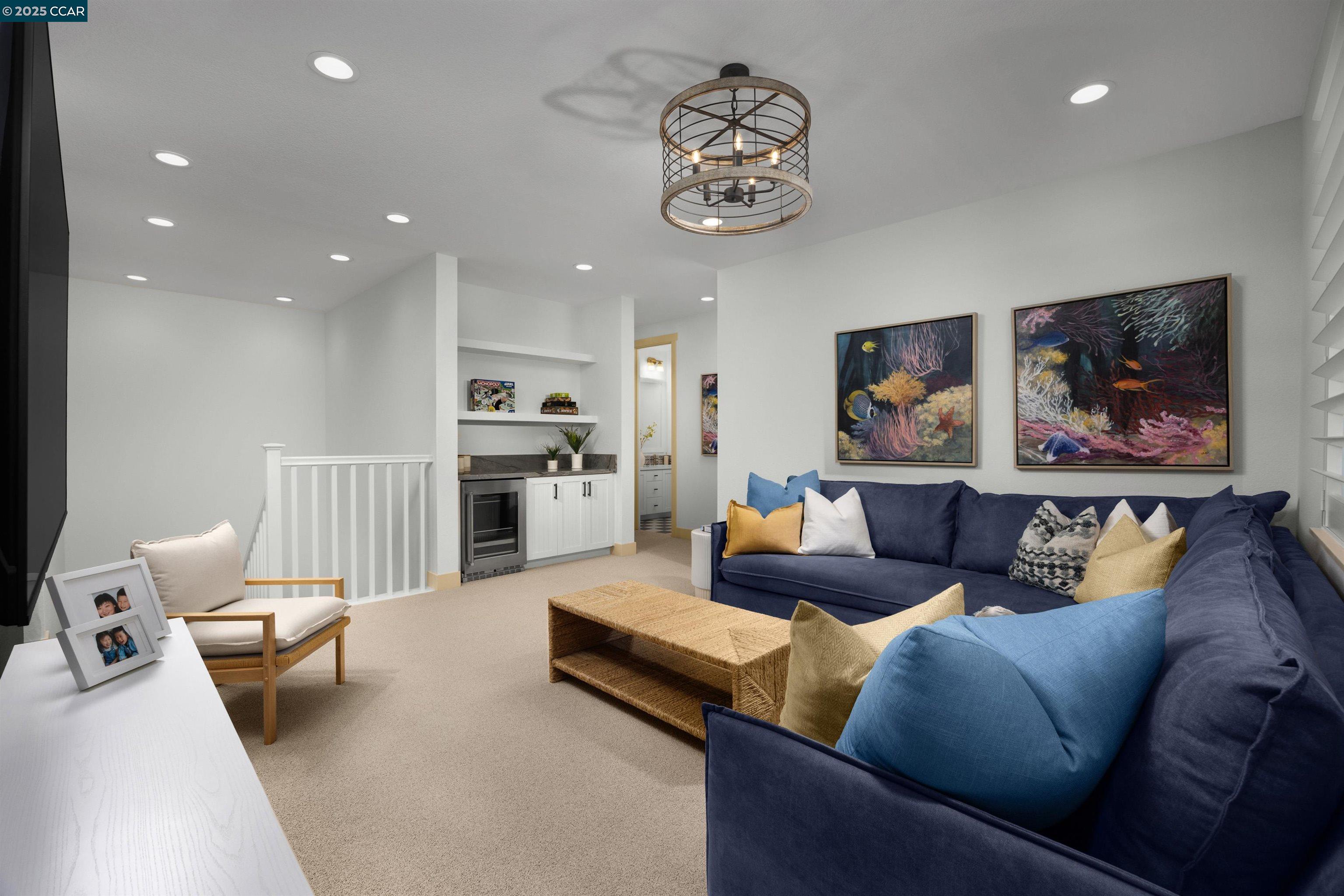 Detail Gallery Image 9 of 18 For 17021 Aldergrove Court, Lathrop,  CA 95330 - 5 Beds | 4/1 Baths