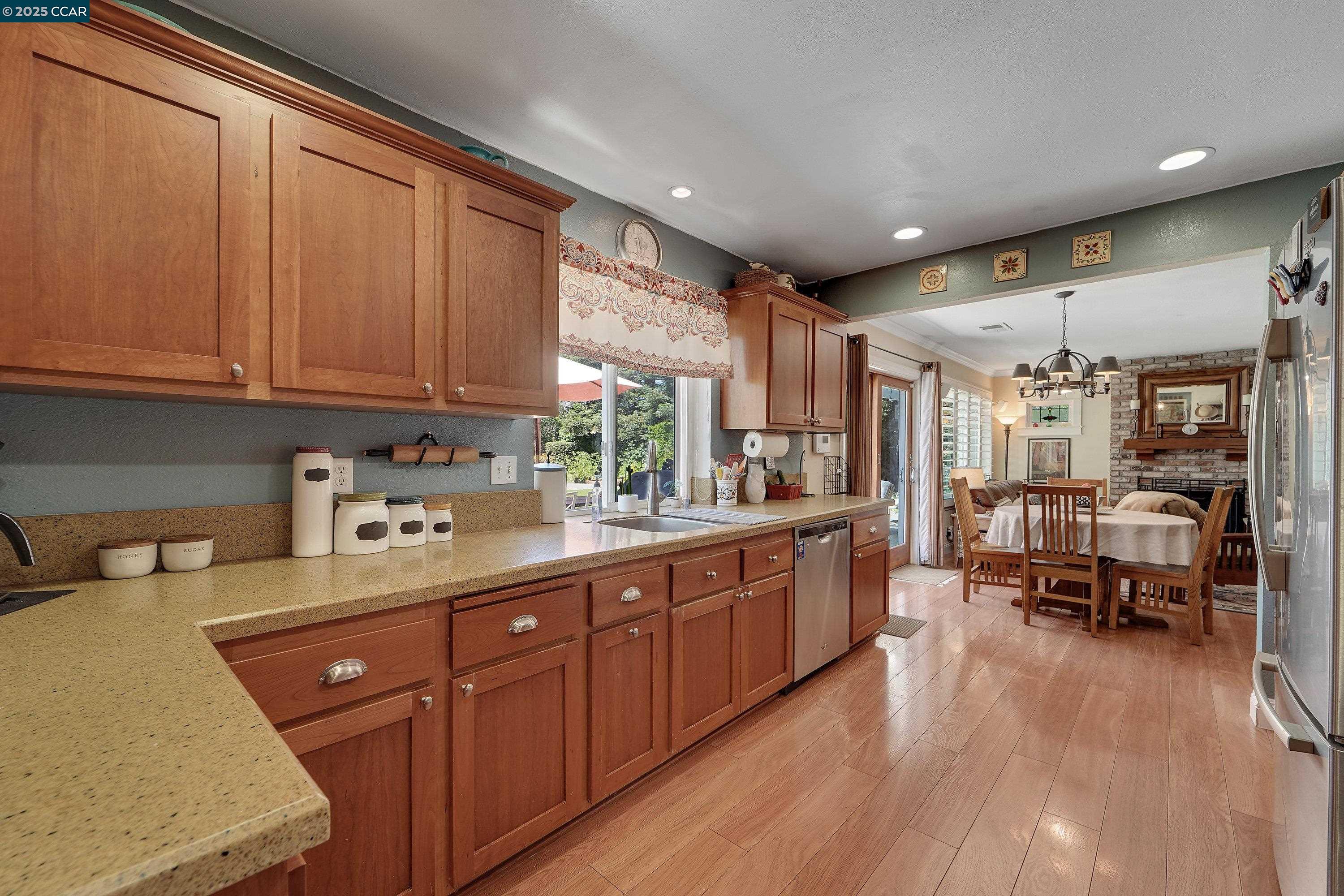 Detail Gallery Image 17 of 47 For 921 Bolton Cir, Benicia,  CA 94510 - 3 Beds | 2/1 Baths