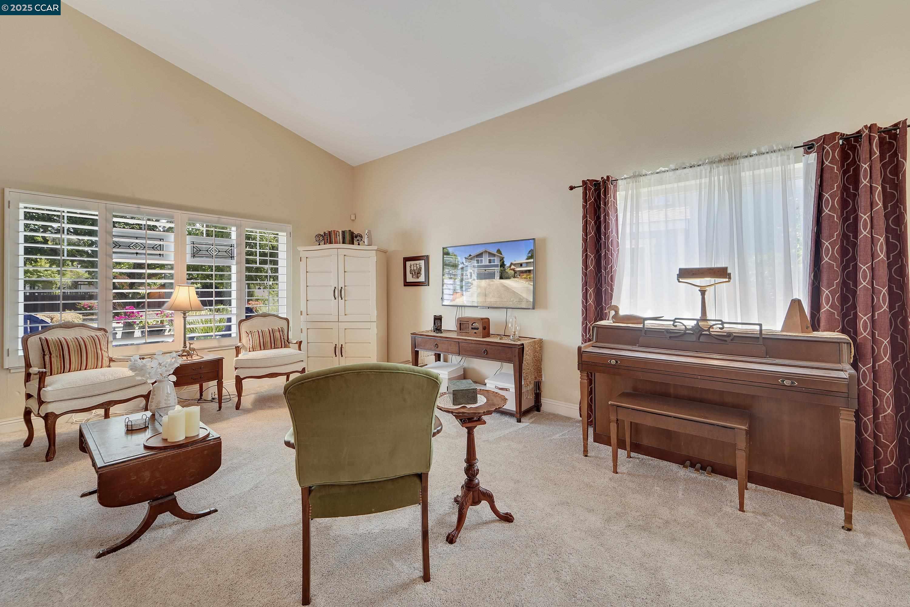 Detail Gallery Image 8 of 47 For 921 Bolton Cir, Benicia,  CA 94510 - 3 Beds | 2/1 Baths
