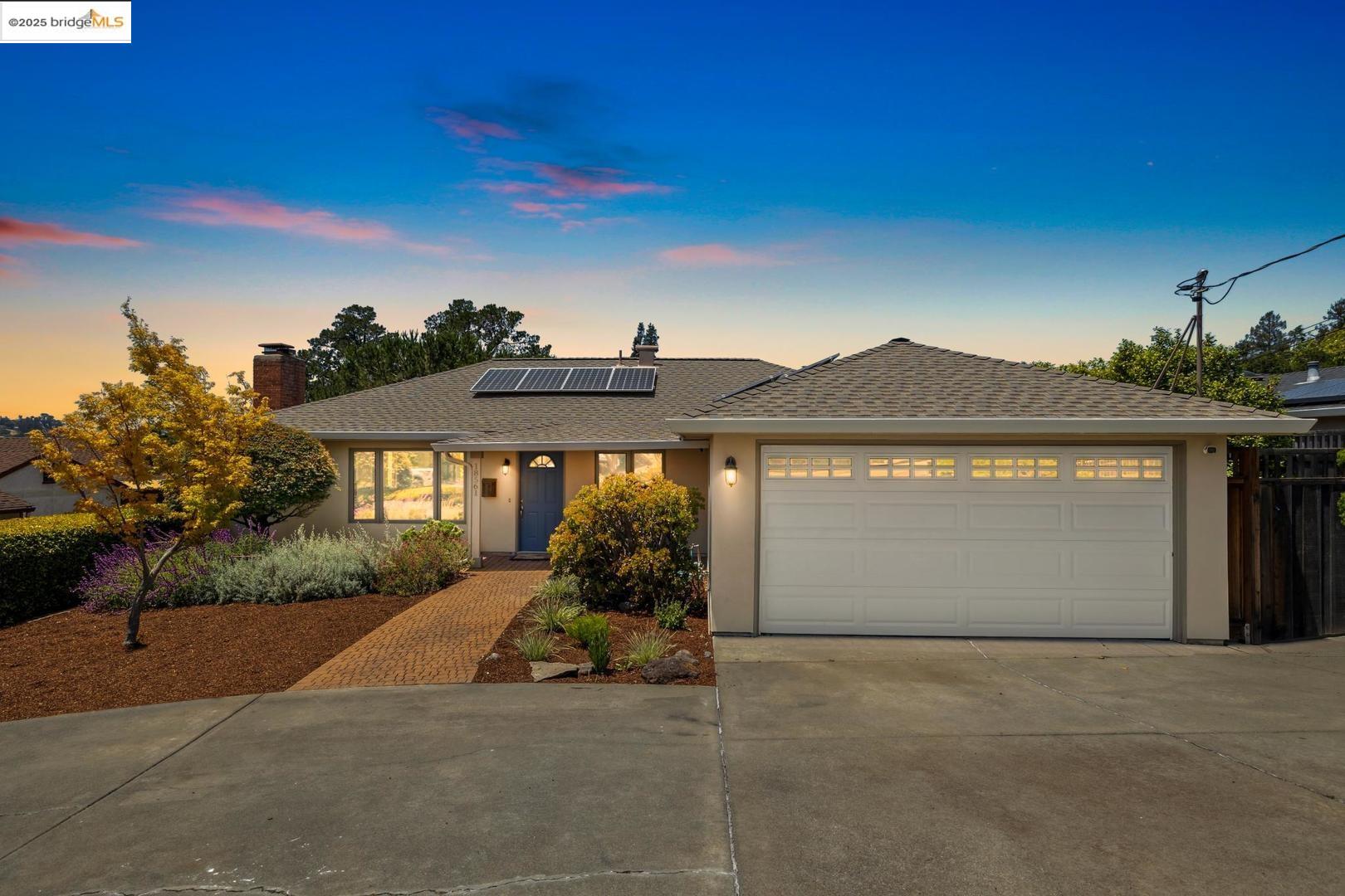 Detail Gallery Image 1 of 1 For 18561 Lamson Rd, Castro Valley,  CA 94546 - 3 Beds | 2/1 Baths