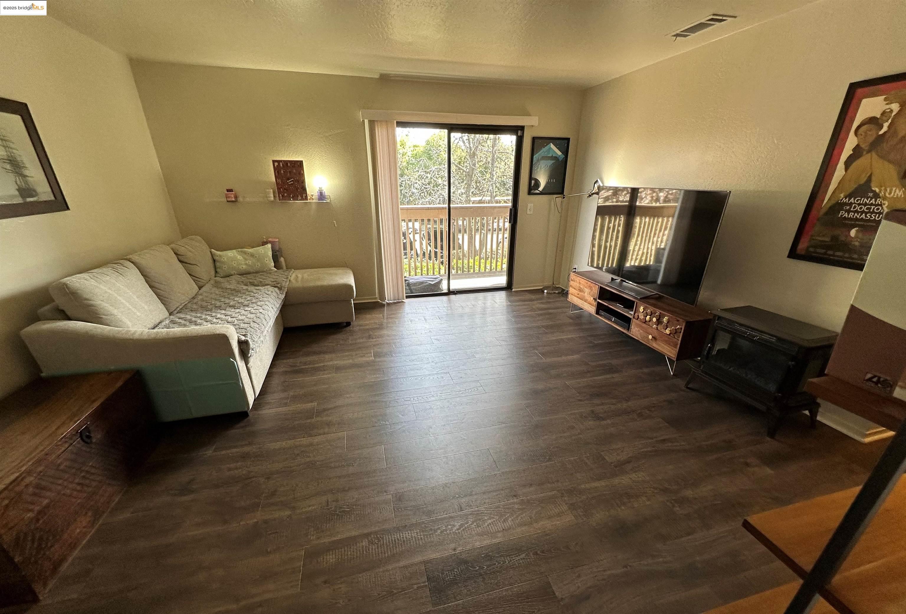 Photo #2: 41101749 Listing 