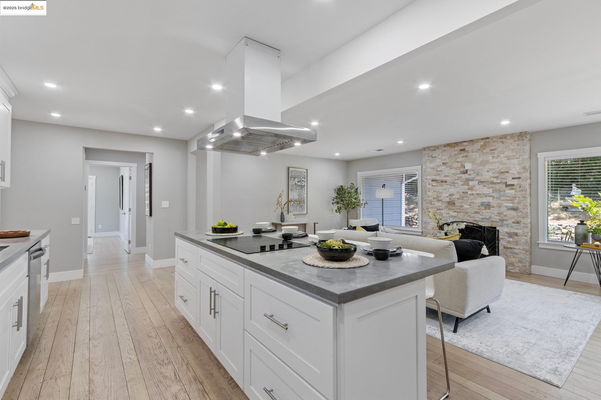 Detail Gallery Image 11 of 60 For 886 San Miguel Rd, Concord,  CA 94518 - 3 Beds | 2 Baths