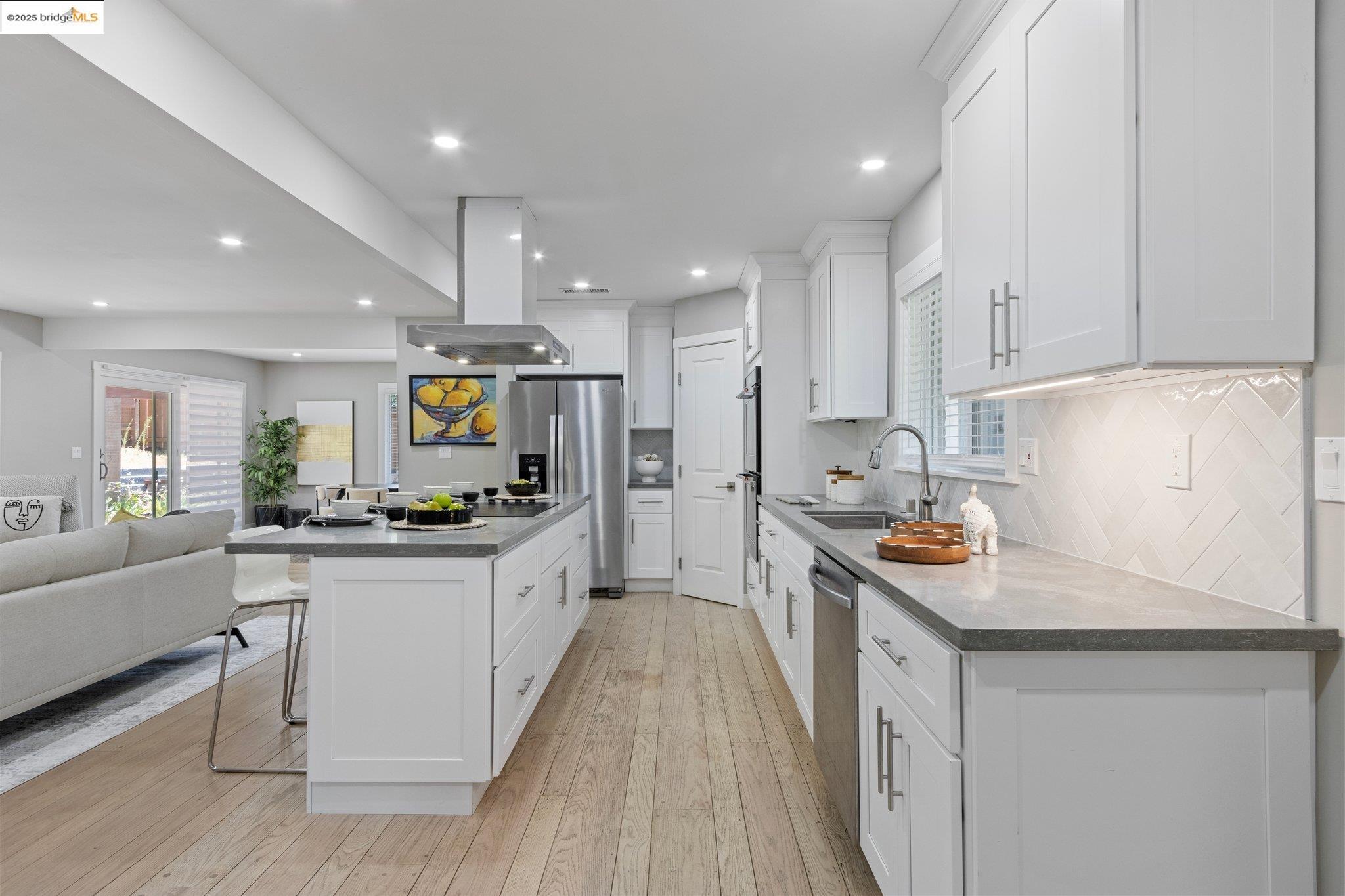 Detail Gallery Image 14 of 60 For 886 San Miguel Rd, Concord,  CA 94518 - 3 Beds | 2 Baths
