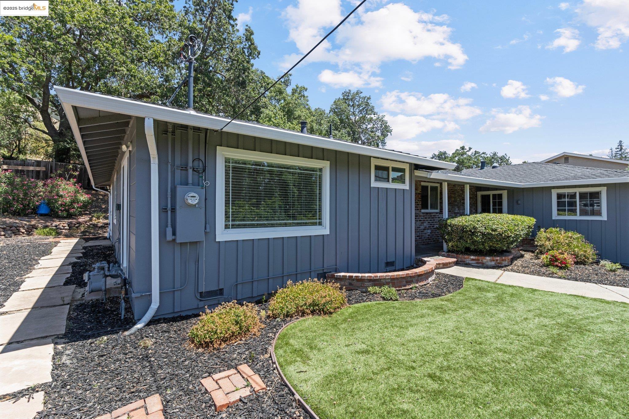 Detail Gallery Image 5 of 60 For 886 San Miguel Rd, Concord,  CA 94518 - 3 Beds | 2 Baths