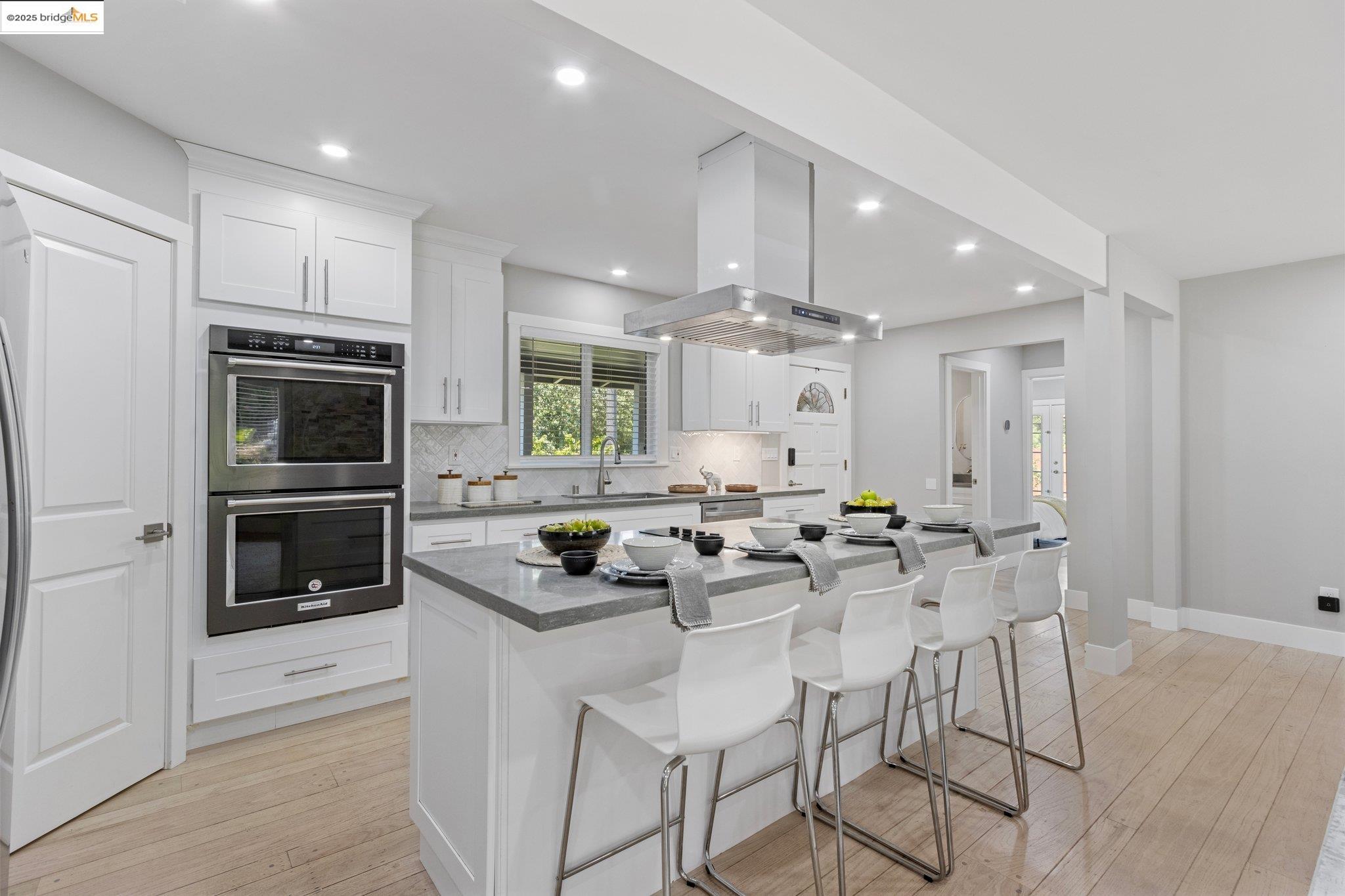 Detail Gallery Image 9 of 60 For 886 San Miguel Rd, Concord,  CA 94518 - 3 Beds | 2 Baths