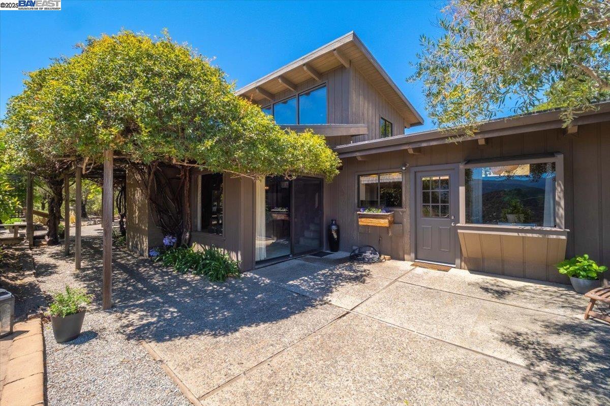 Detail Gallery Image 2 of 54 For 15335 via Los Tulares, Carmel Valley,  CA 93924 - 2 Beds | 2 Baths