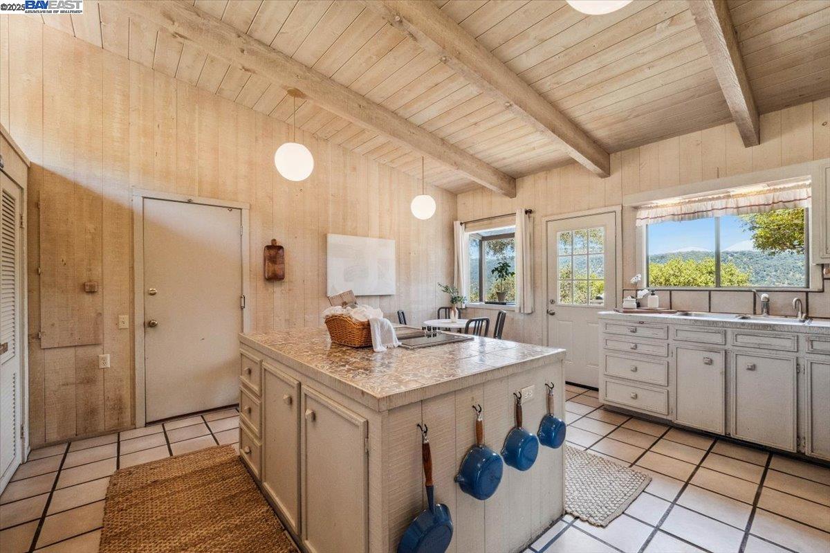 Detail Gallery Image 16 of 54 For 15335 via Los Tulares, Carmel Valley,  CA 93924 - 2 Beds | 2 Baths