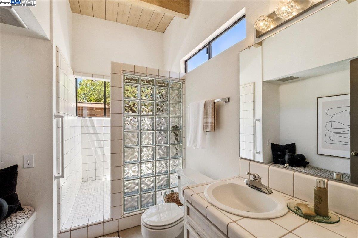 Detail Gallery Image 21 of 54 For 15335 via Los Tulares, Carmel Valley,  CA 93924 - 2 Beds | 2 Baths
