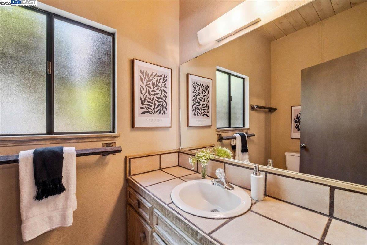 Detail Gallery Image 25 of 54 For 15335 via Los Tulares, Carmel Valley,  CA 93924 - 2 Beds | 2 Baths