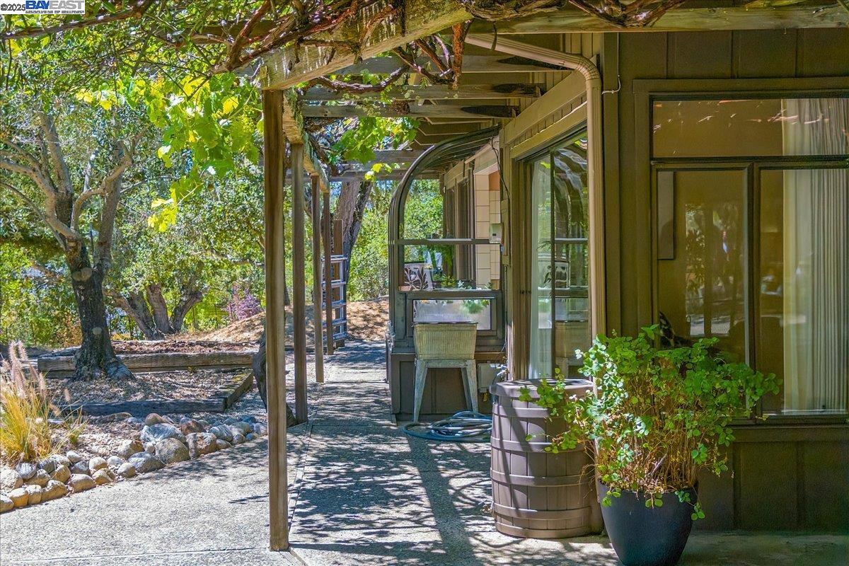 Detail Gallery Image 33 of 54 For 15335 via Los Tulares, Carmel Valley,  CA 93924 - 2 Beds | 2 Baths