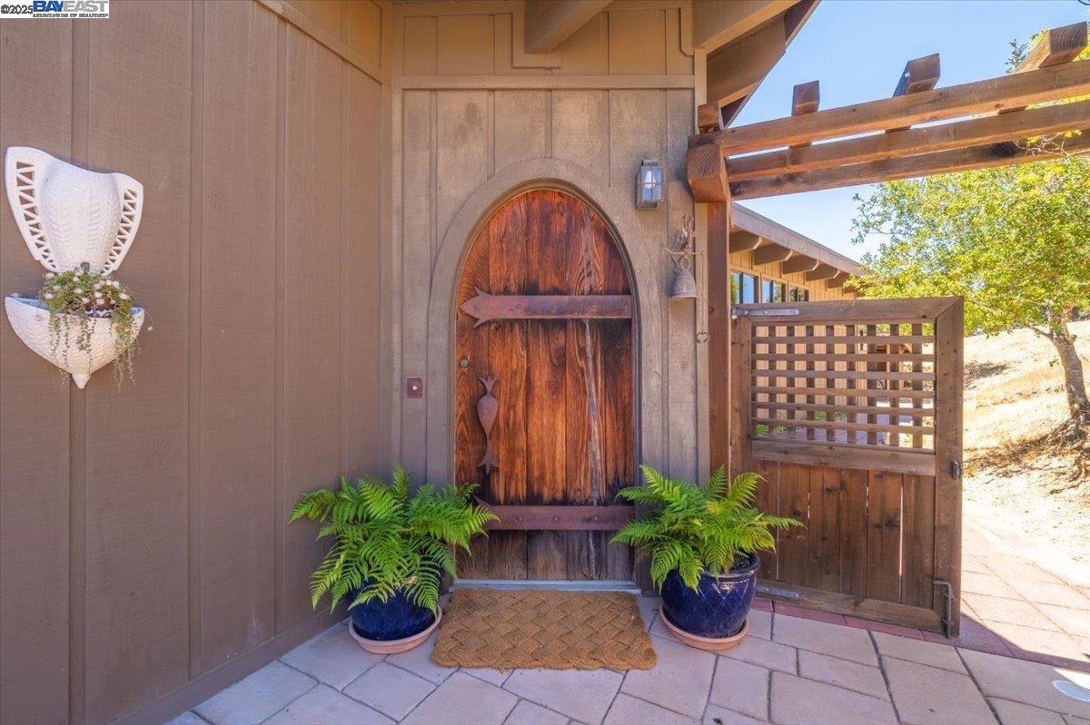 Detail Gallery Image 43 of 54 For 15335 via Los Tulares, Carmel Valley,  CA 93924 - 2 Beds | 2 Baths