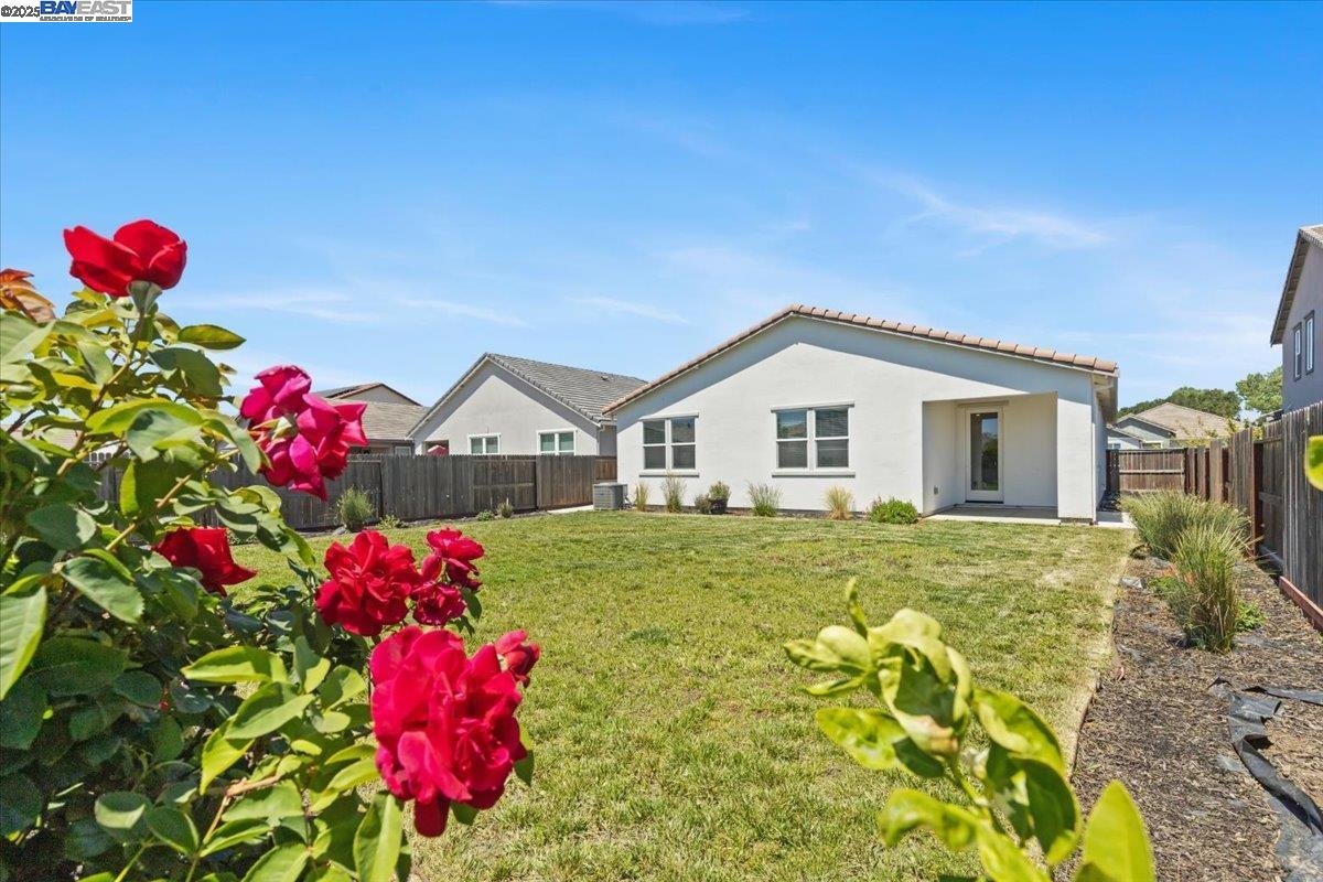 946 Osprey Dr, Lathrop, California 95330, 4 Bedrooms Bedrooms, 7 Rooms Rooms,2 BathroomsBathrooms,Residential Lease,For Rent,946 Osprey Dr,41101755