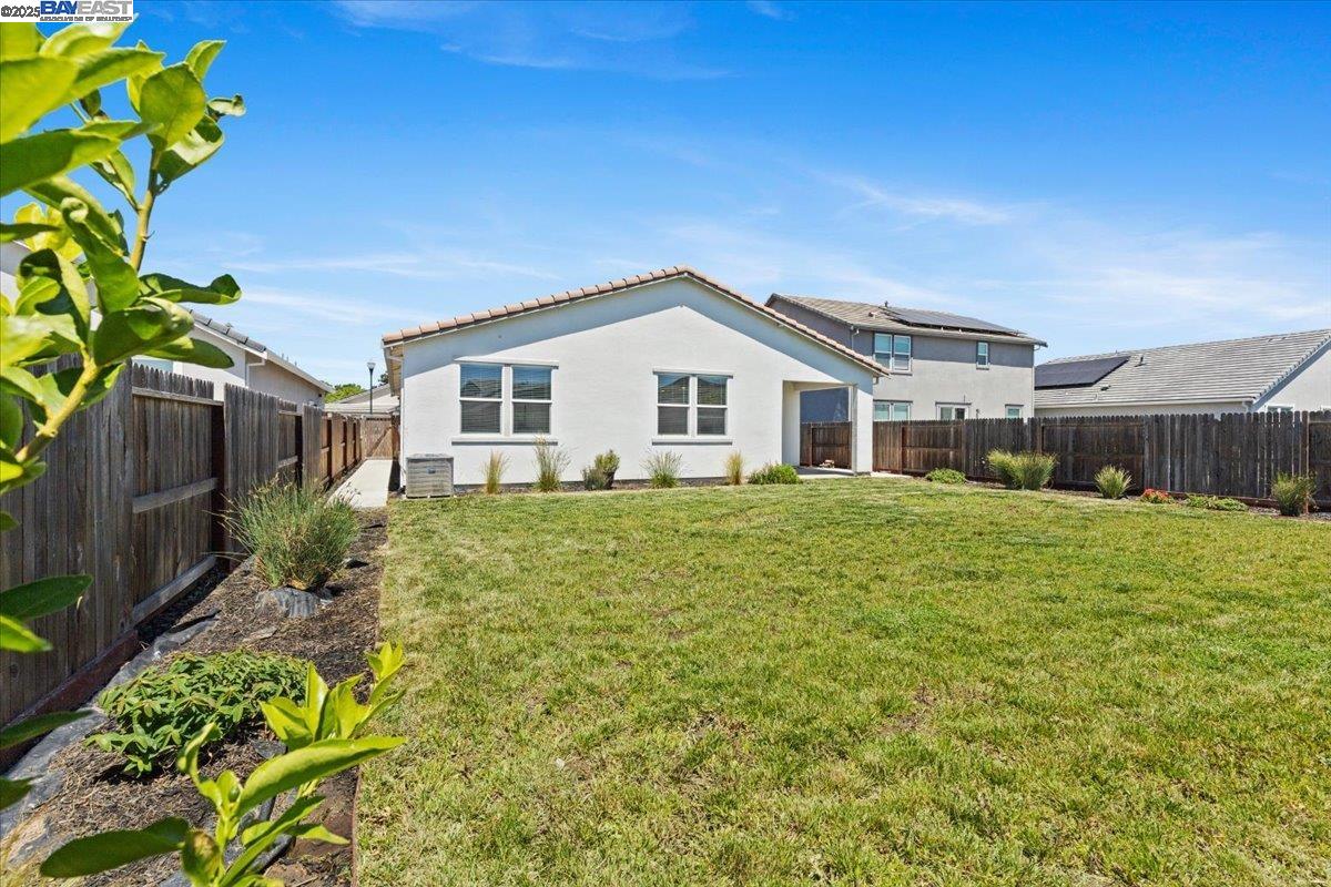 946 Osprey Dr, Lathrop, California 95330, 4 Bedrooms Bedrooms, 7 Rooms Rooms,2 BathroomsBathrooms,Residential Lease,For Rent,946 Osprey Dr,41101755
