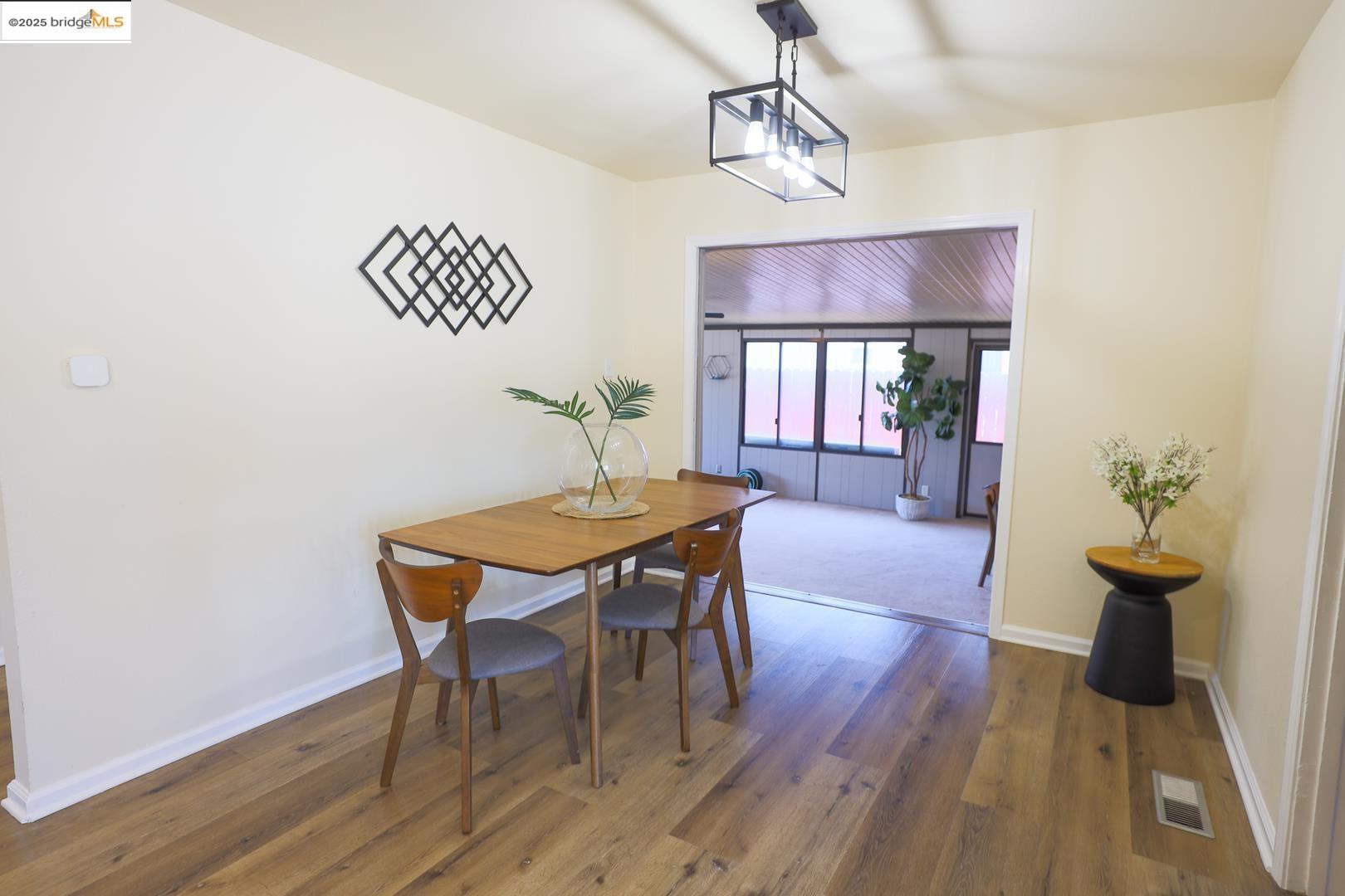 Detail Gallery Image 6 of 30 For 2932 Gilma Dr, Richmond,  CA 94806 - 3 Beds | 2 Baths