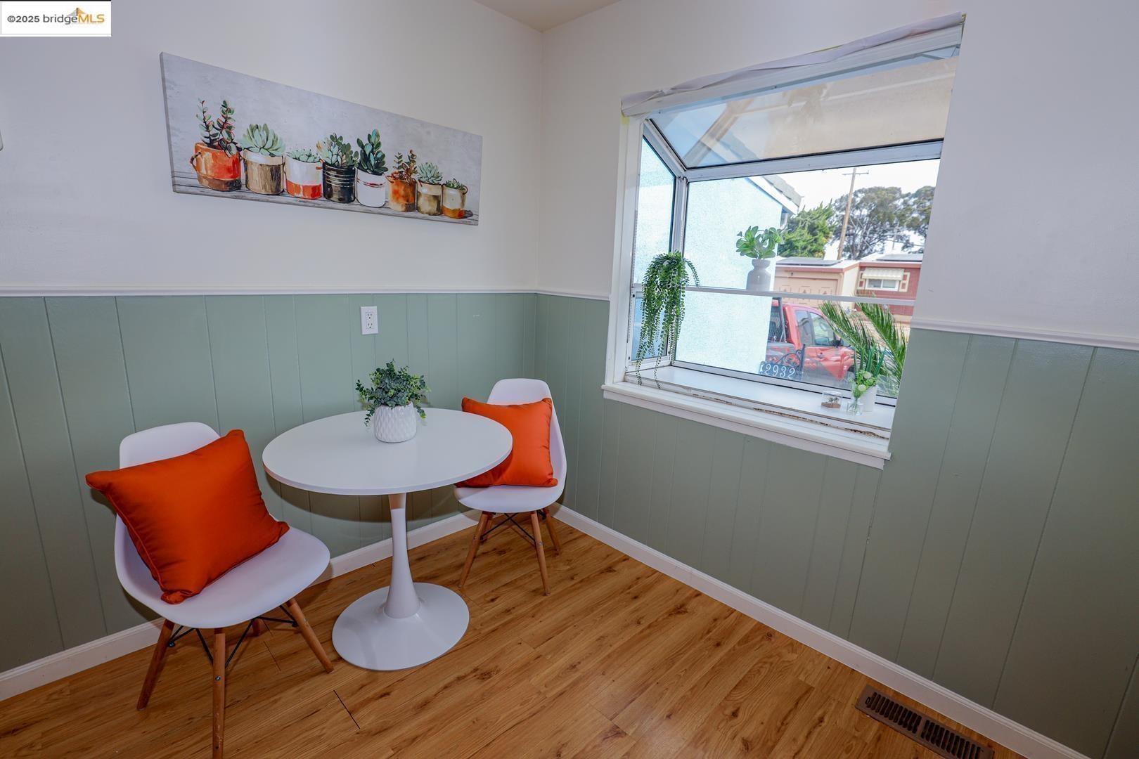 Detail Gallery Image 10 of 30 For 2932 Gilma Dr, Richmond,  CA 94806 - 3 Beds | 2 Baths
