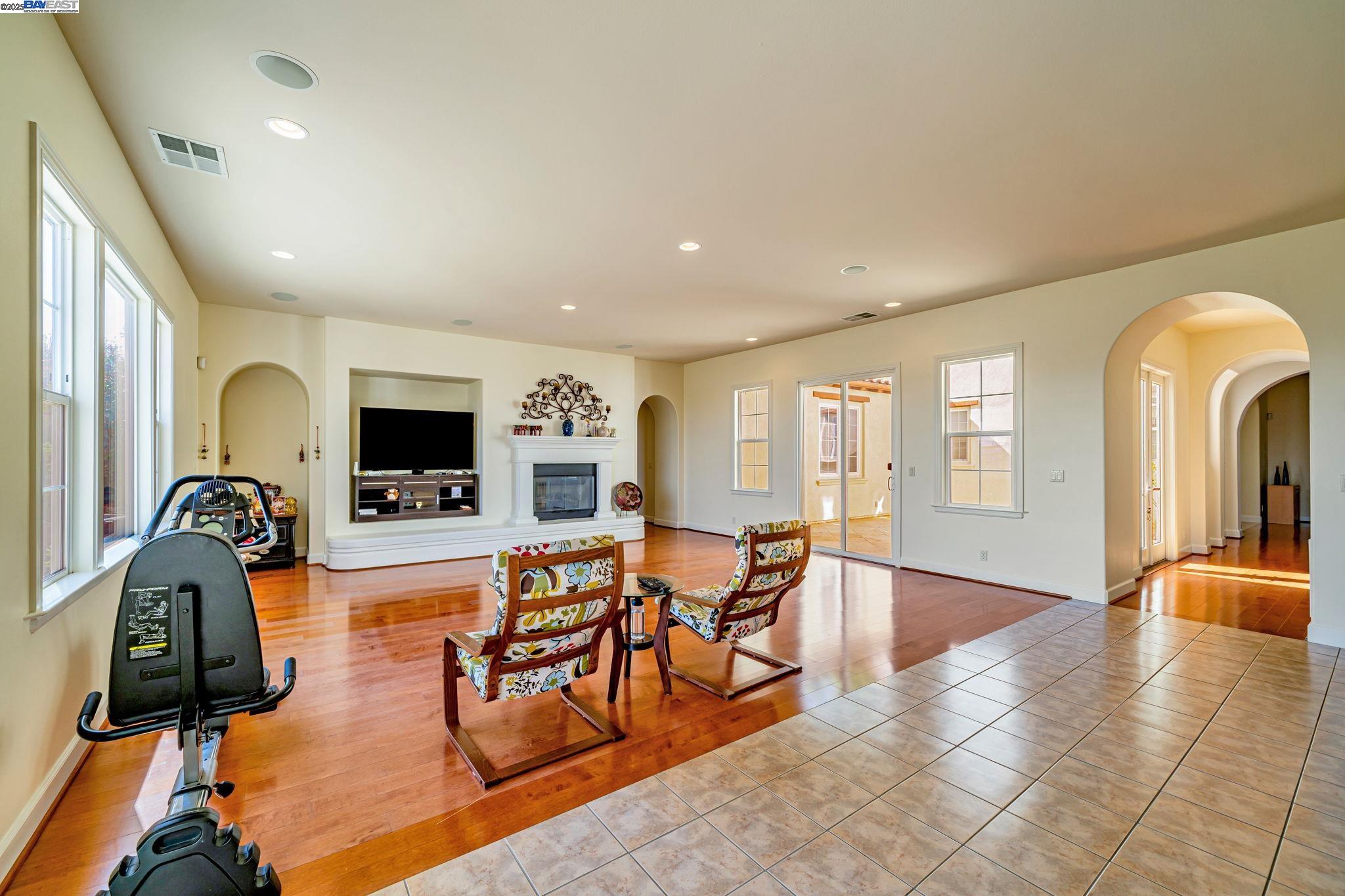 2048 Feathermint Dr, San Ramon, California 94582, 6 Bedrooms Bedrooms, 13 Rooms Rooms,3 BathroomsBathrooms,Residential Lease,For Rent,2048 Feathermint Dr,41101769