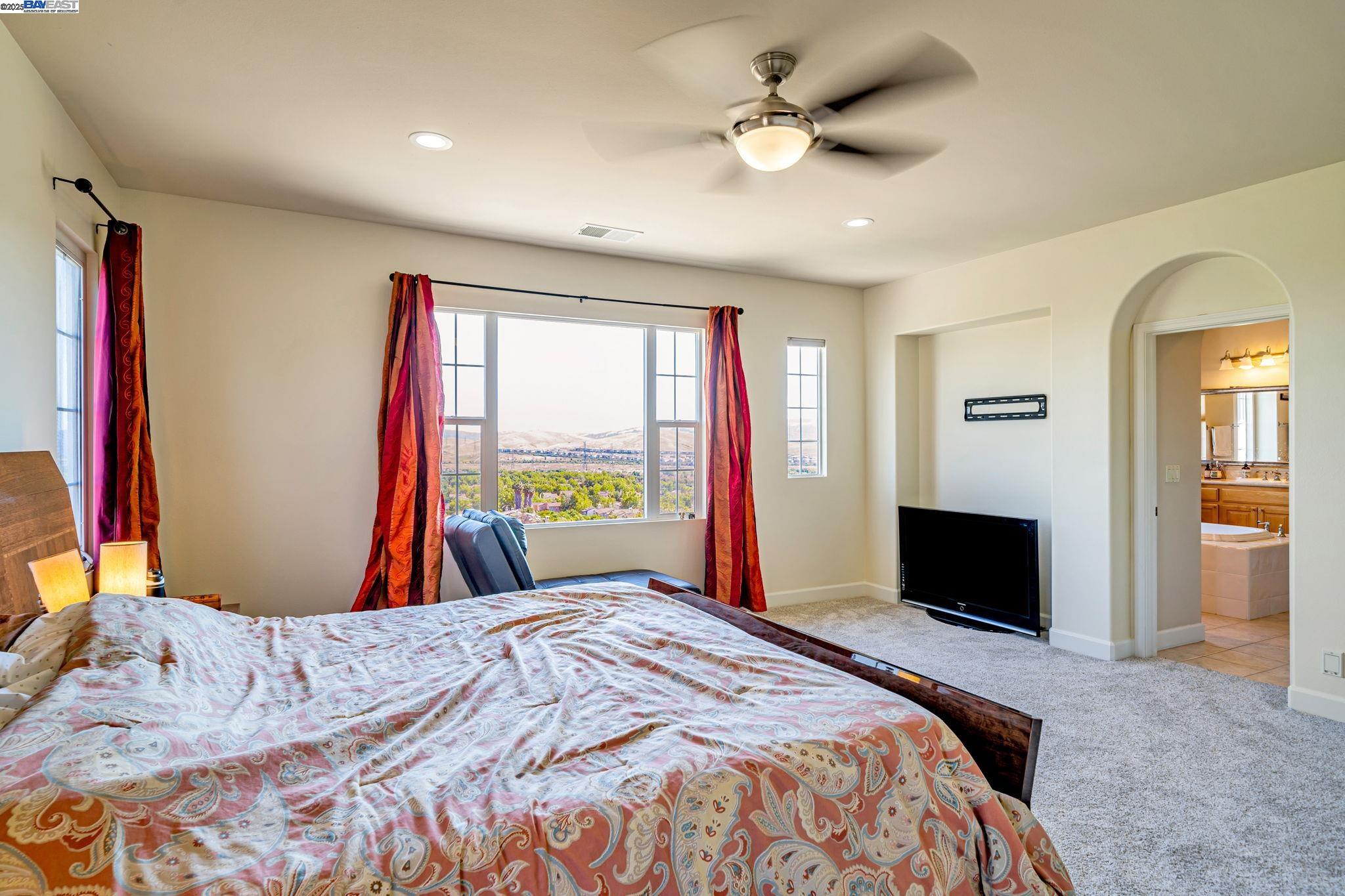 2048 Feathermint Dr, San Ramon, California 94582, 6 Bedrooms Bedrooms, 13 Rooms Rooms,3 BathroomsBathrooms,Residential Lease,For Rent,2048 Feathermint Dr,41101769