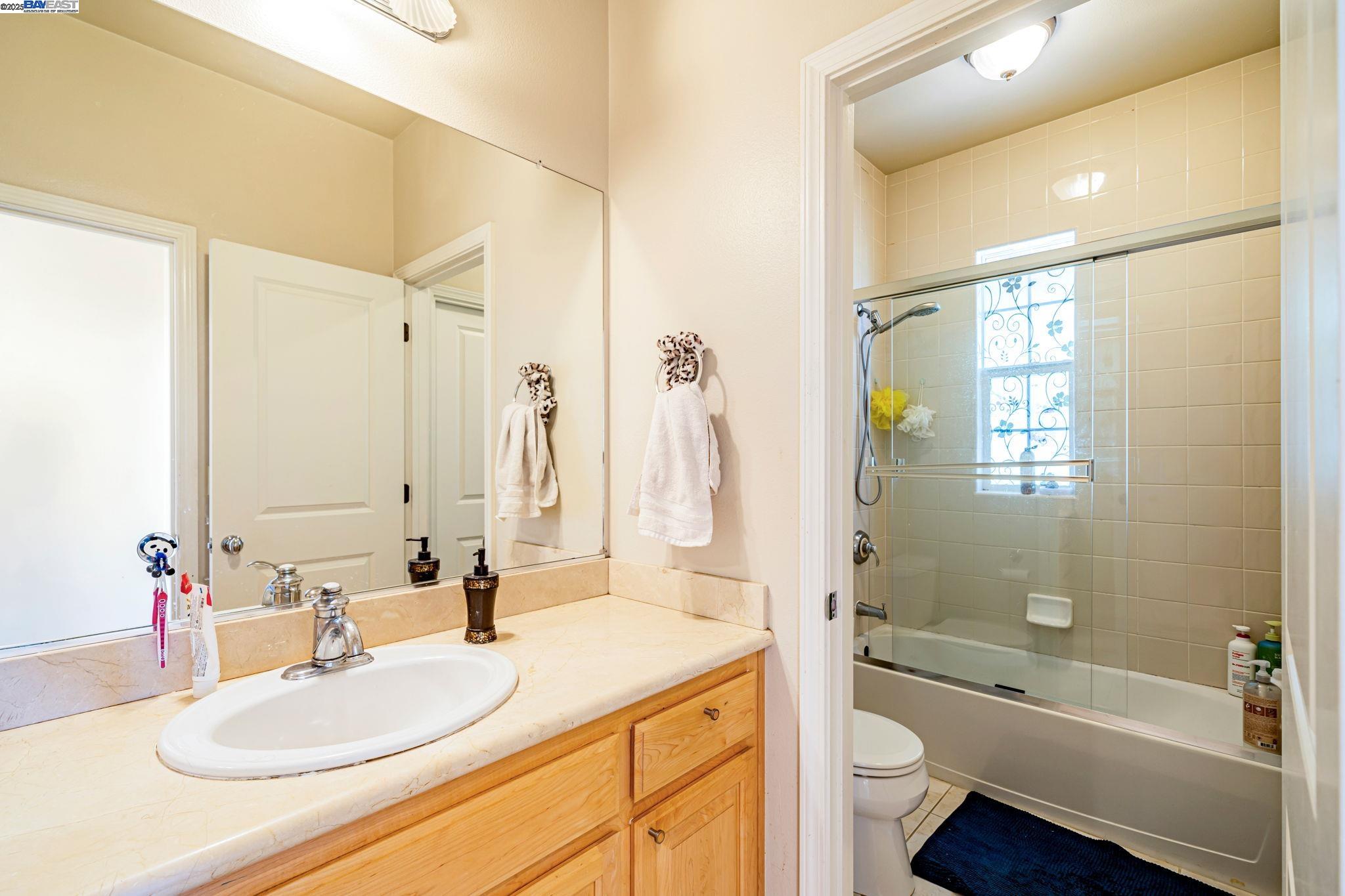 2048 Feathermint Dr, San Ramon, California 94582, 6 Bedrooms Bedrooms, 13 Rooms Rooms,3 BathroomsBathrooms,Residential Lease,For Rent,2048 Feathermint Dr,41101769