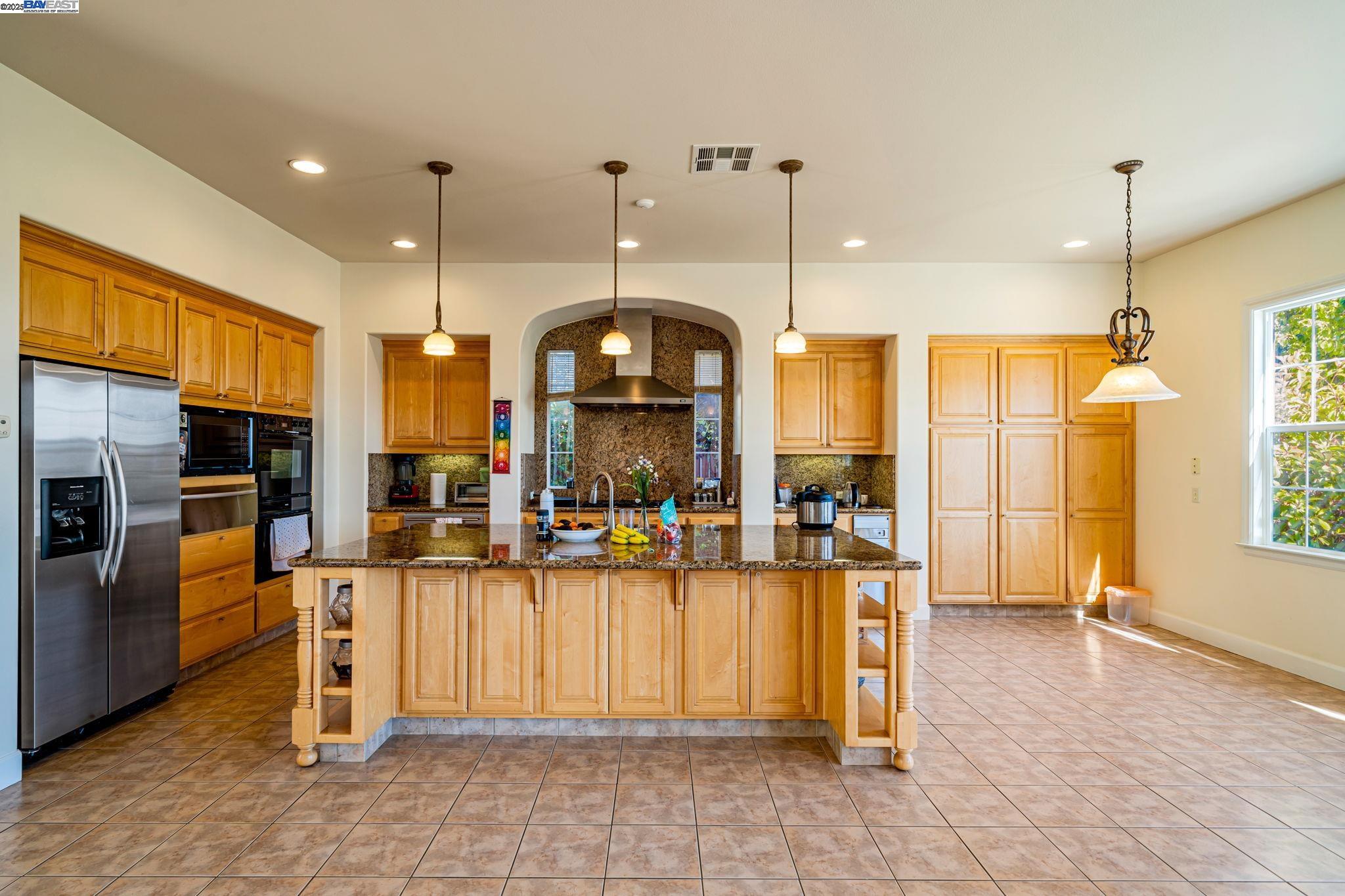 2048 Feathermint Dr, San Ramon, California 94582, 6 Bedrooms Bedrooms, 13 Rooms Rooms,3 BathroomsBathrooms,Residential Lease,For Rent,2048 Feathermint Dr,41101769