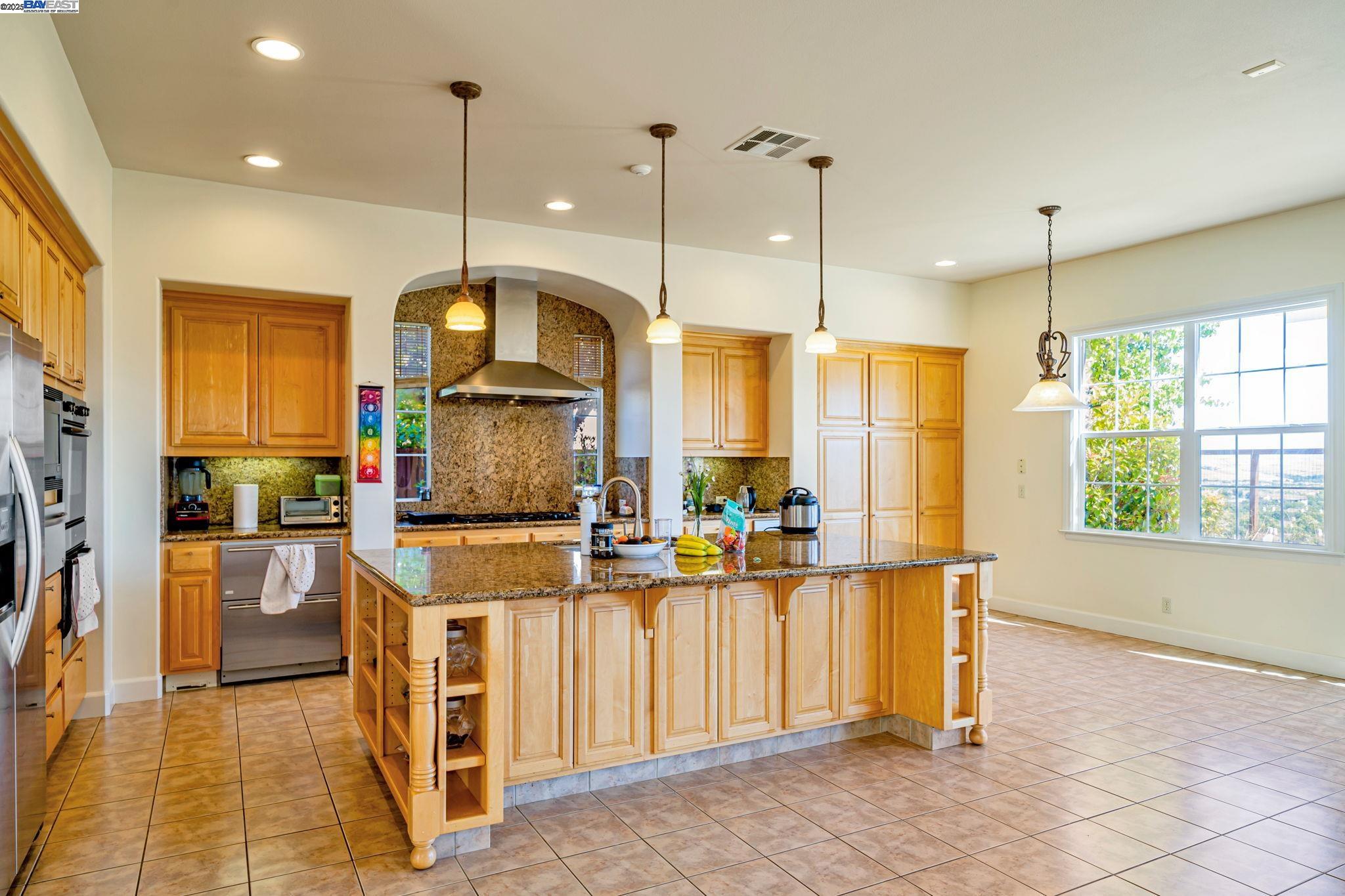 2048 Feathermint Dr, San Ramon, California 94582, 6 Bedrooms Bedrooms, 13 Rooms Rooms,3 BathroomsBathrooms,Residential Lease,For Rent,2048 Feathermint Dr,41101769