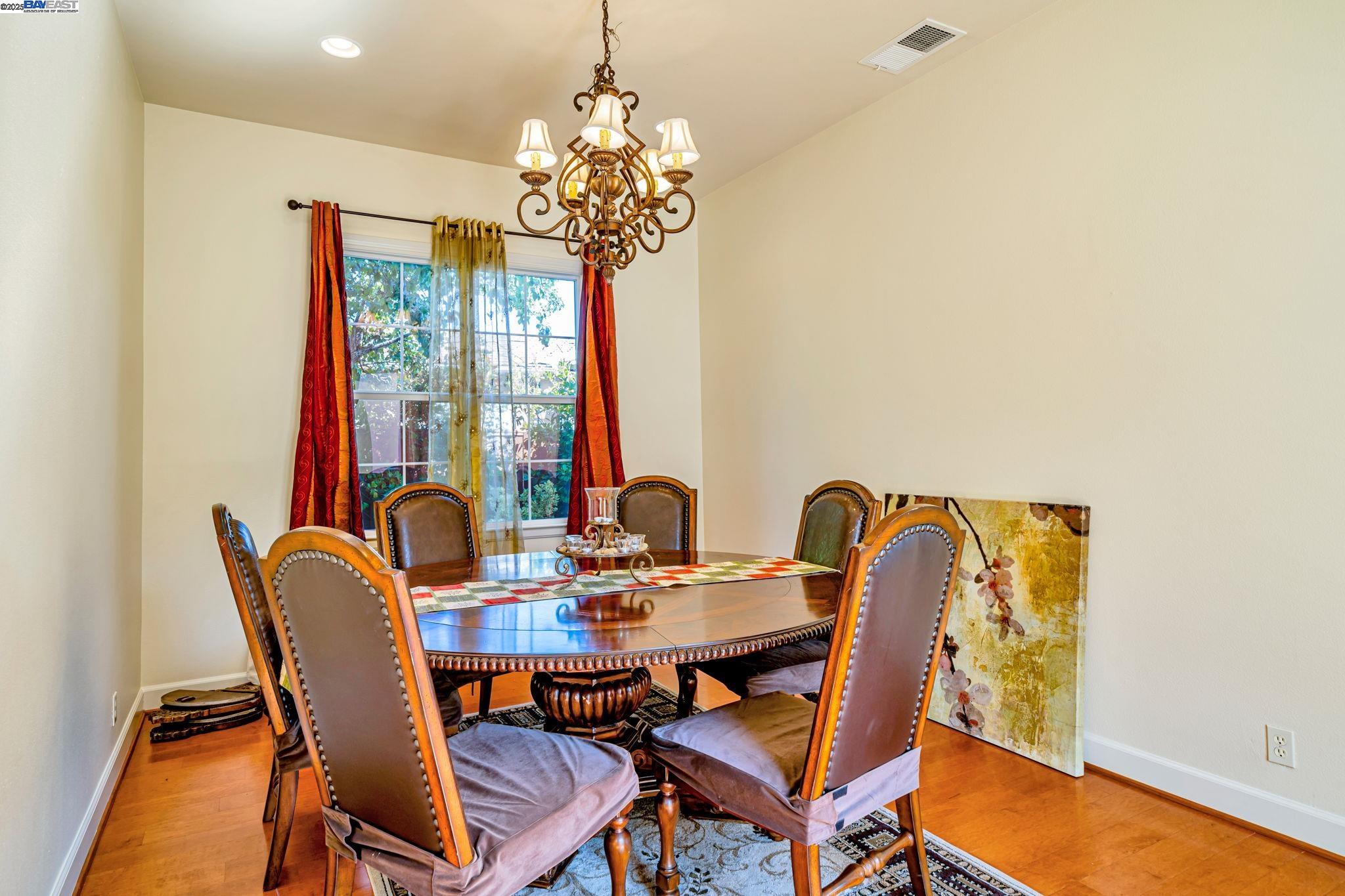 2048 Feathermint Dr, San Ramon, California 94582, 6 Bedrooms Bedrooms, 13 Rooms Rooms,3 BathroomsBathrooms,Residential Lease,For Rent,2048 Feathermint Dr,41101769