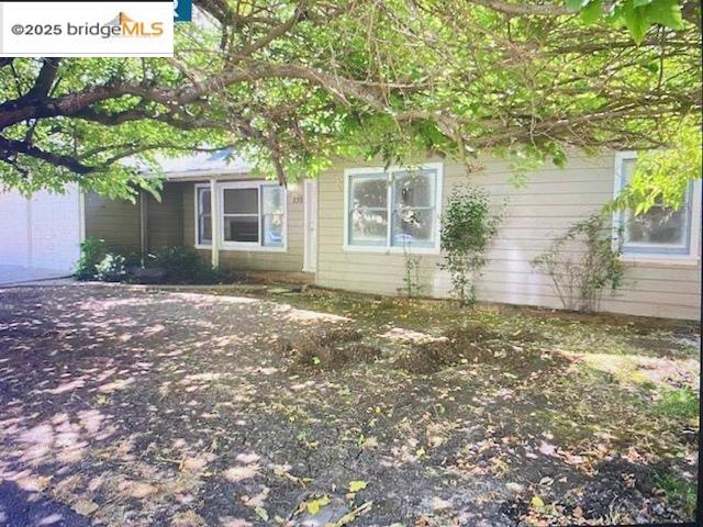 230 Cleaveland rd, Pleasant Hill, California 94523, 3 Bedrooms Bedrooms, 5 Rooms Rooms,1 BathroomBathrooms,Residential Lease,For Rent,230 Cleaveland rd,41101770