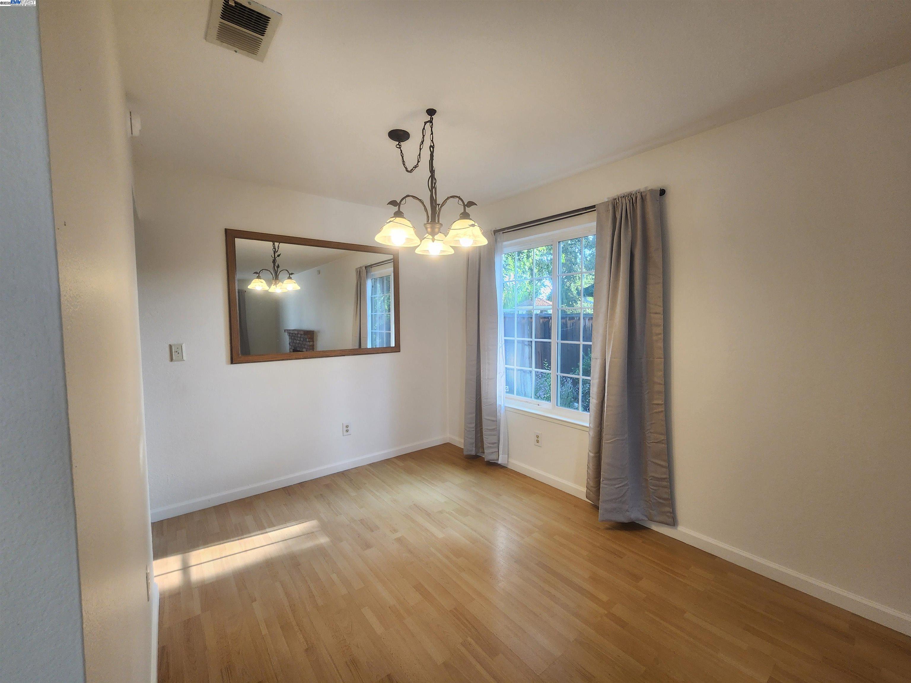 1733 Carnation Cir, Livermore, California 94551, 4 Bedrooms Bedrooms, 8 Rooms Rooms,2 BathroomsBathrooms,Residential Lease,For Rent,1733 Carnation Cir,41101771
