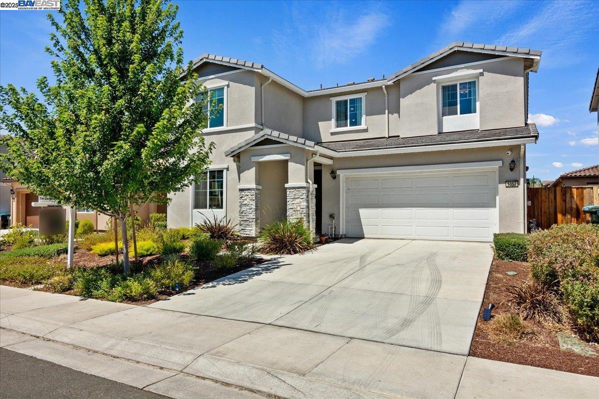 Thumbnail for 5352 Guenoc Valley Ln, Antioch, CA 94531