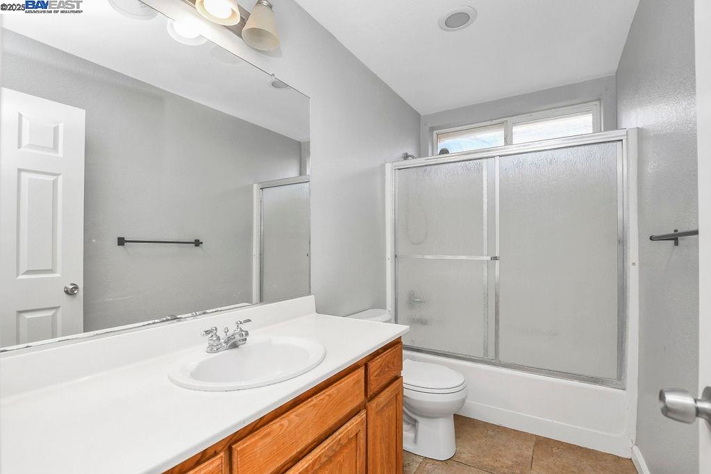 Detail Gallery Image 24 of 30 For 3681 Yacht Dr, Discovery Bay,  CA 94505 - 4 Beds | 2/1 Baths