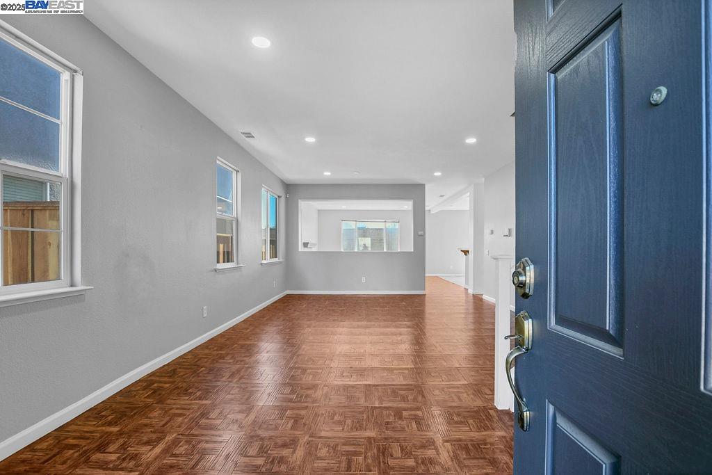Detail Gallery Image 7 of 30 For 3681 Yacht Dr, Discovery Bay,  CA 94505 - 4 Beds | 2/1 Baths