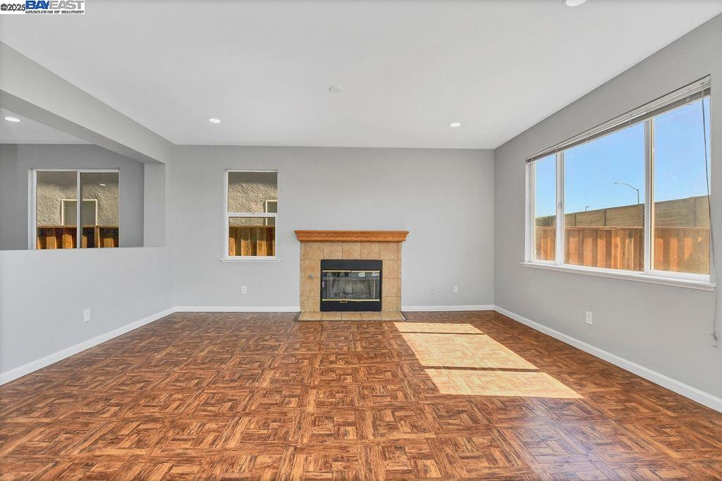 Detail Gallery Image 8 of 30 For 3681 Yacht Dr, Discovery Bay,  CA 94505 - 4 Beds | 2/1 Baths
