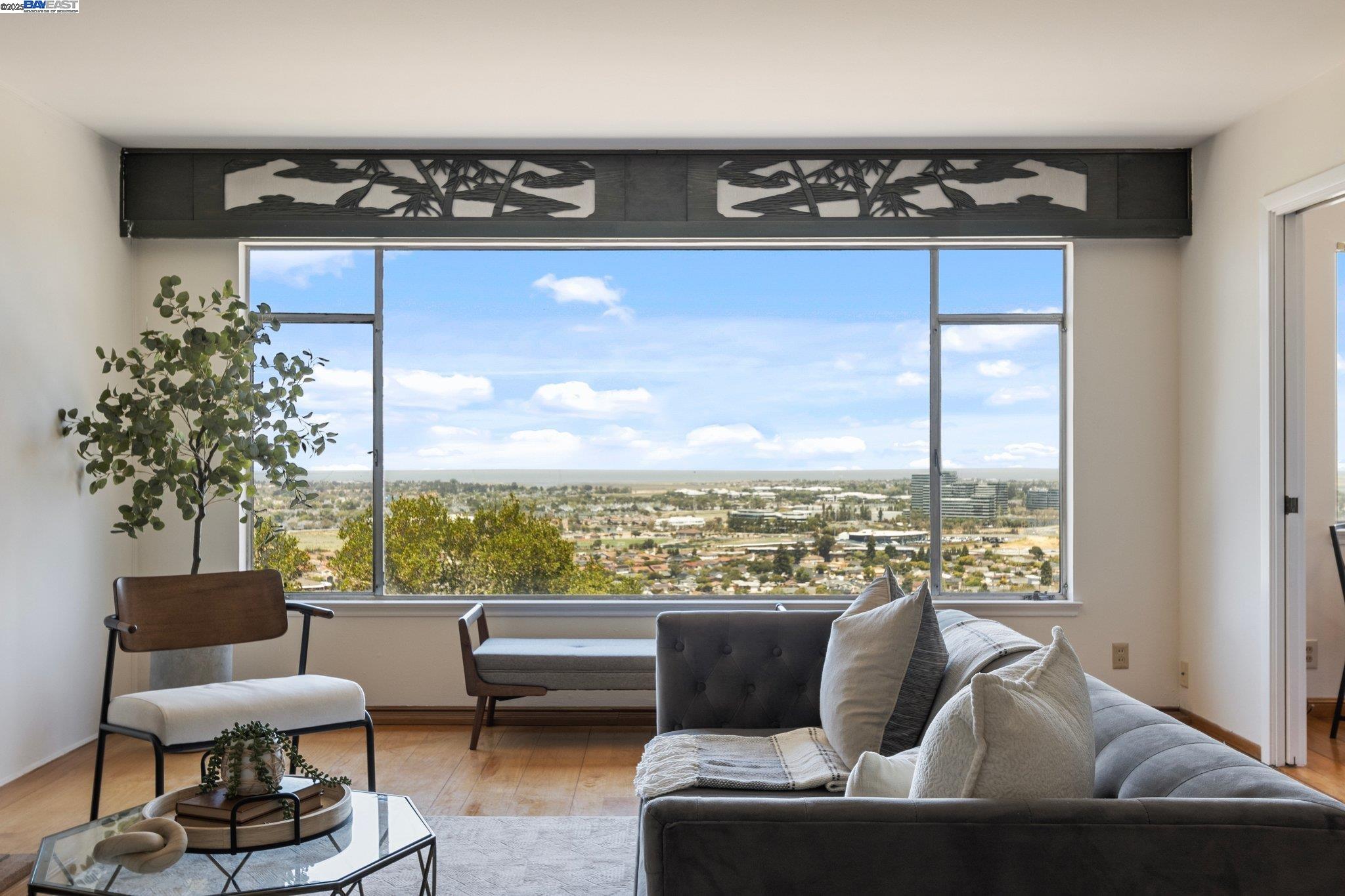 Detail Gallery Image 3 of 33 For 535 Vannier Dr, Belmont,  CA 94002 - 4 Beds | 2 Baths