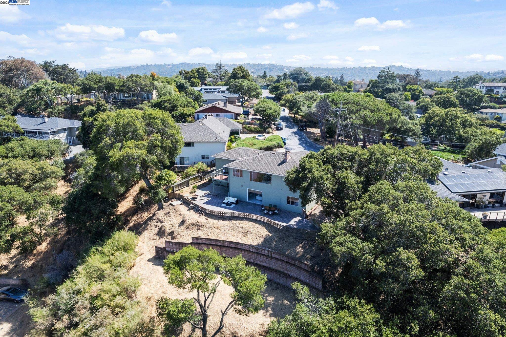 Detail Gallery Image 21 of 33 For 535 Vannier Dr, Belmont,  CA 94002 - 4 Beds | 2 Baths