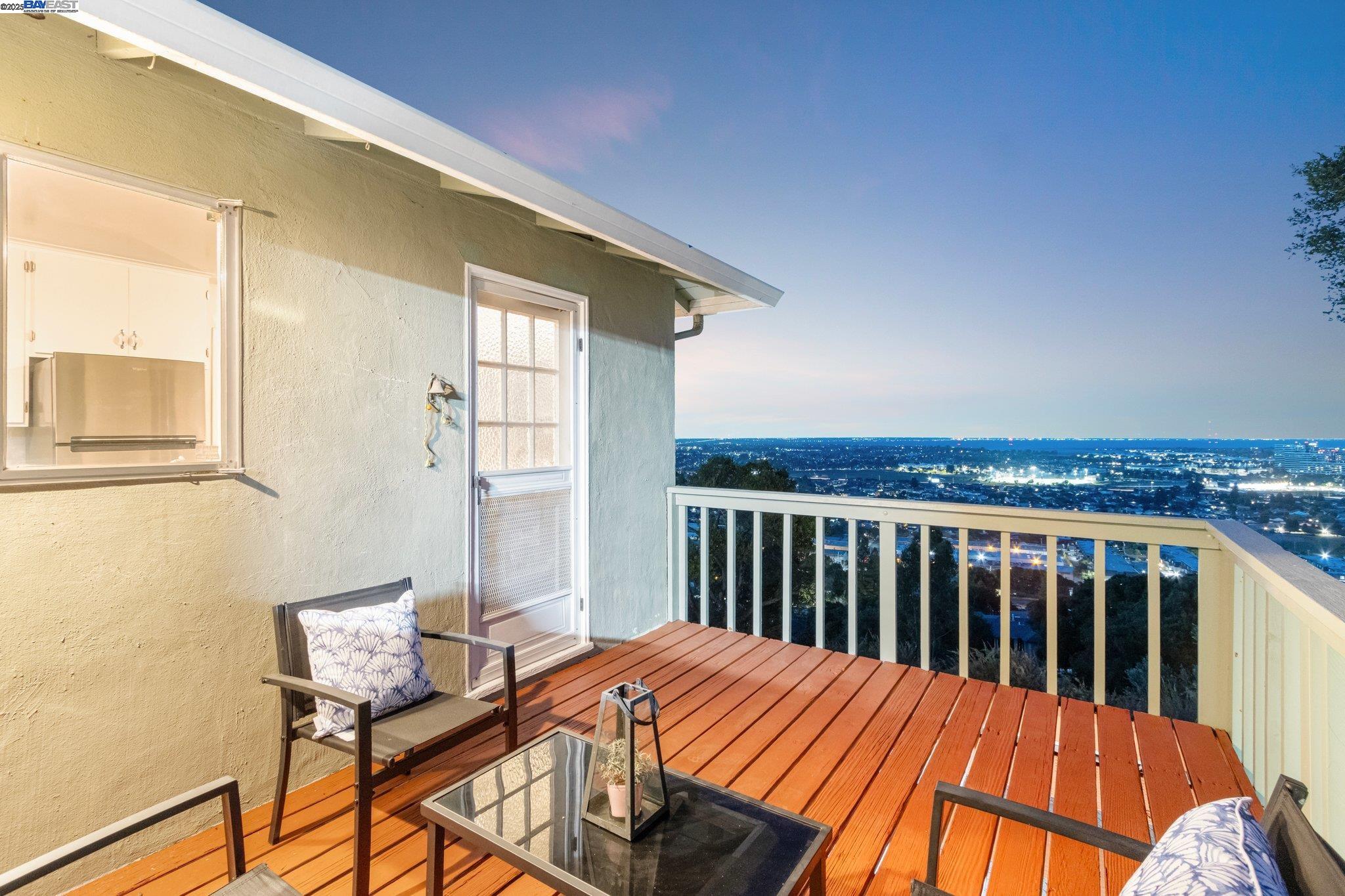 Detail Gallery Image 27 of 33 For 535 Vannier Dr, Belmont,  CA 94002 - 4 Beds | 2 Baths