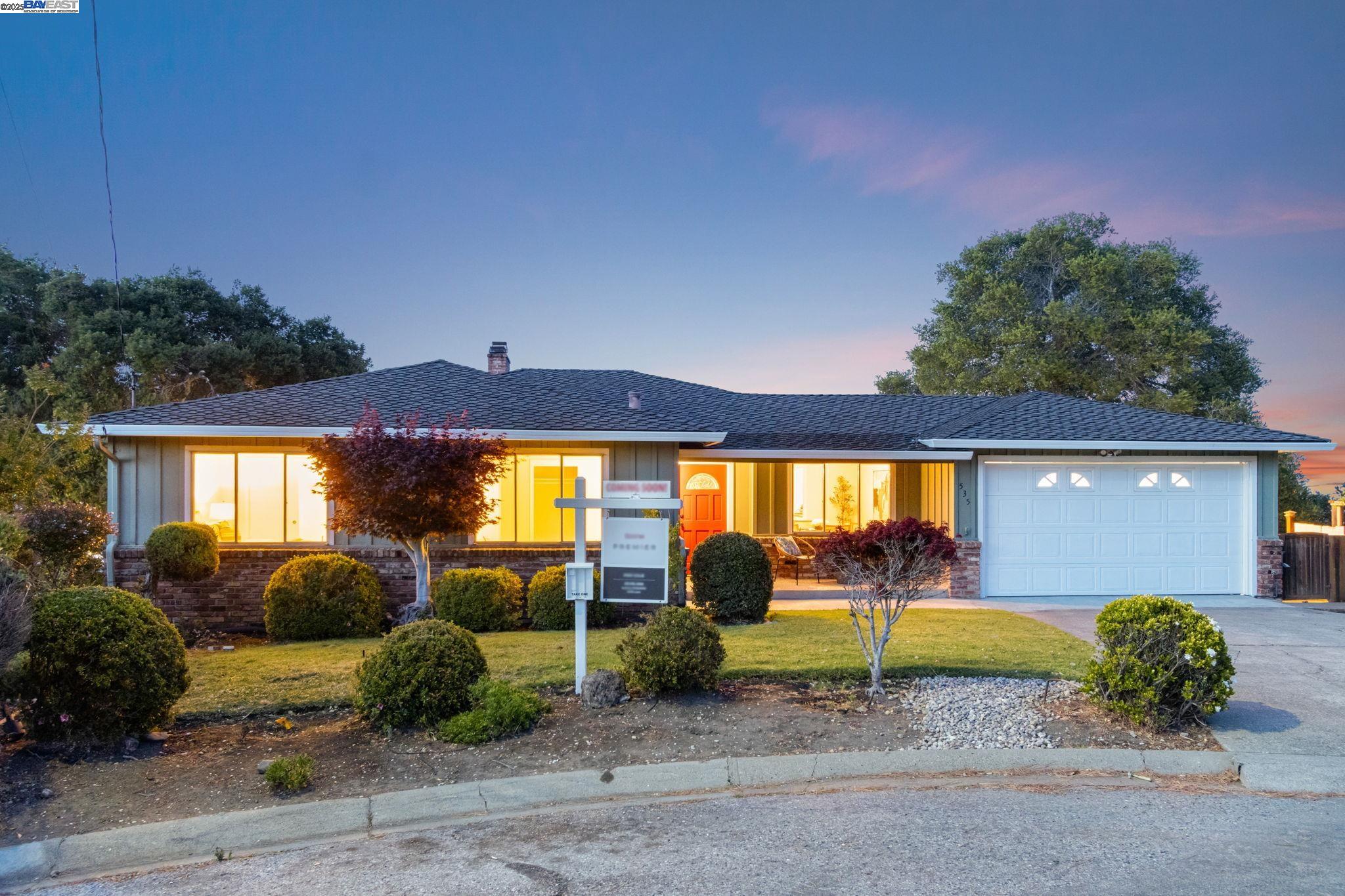 Detail Gallery Image 30 of 33 For 535 Vannier Dr, Belmont,  CA 94002 - 4 Beds | 2 Baths