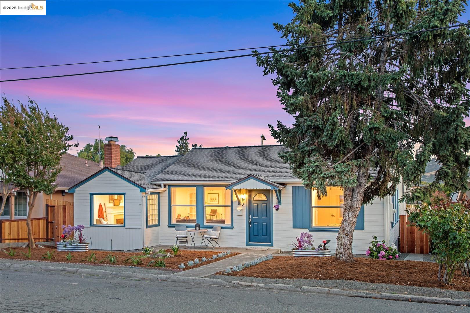 Detail Gallery Image 2 of 53 For 8 Alta Loma, Benicia,  CA 94510 - 3 Beds | 2 Baths
