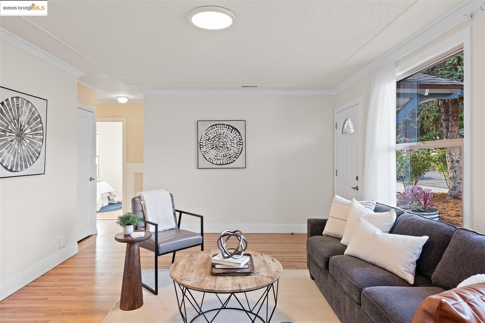 Detail Gallery Image 11 of 53 For 8 Alta Loma, Benicia,  CA 94510 - 3 Beds | 2 Baths