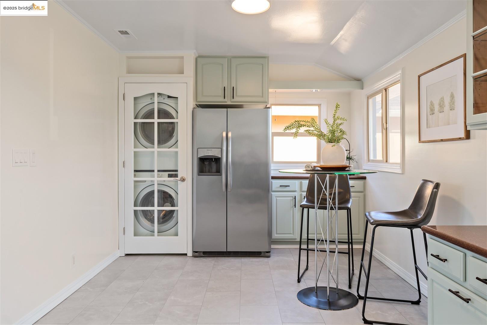 Detail Gallery Image 16 of 53 For 8 Alta Loma, Benicia,  CA 94510 - 3 Beds | 2 Baths